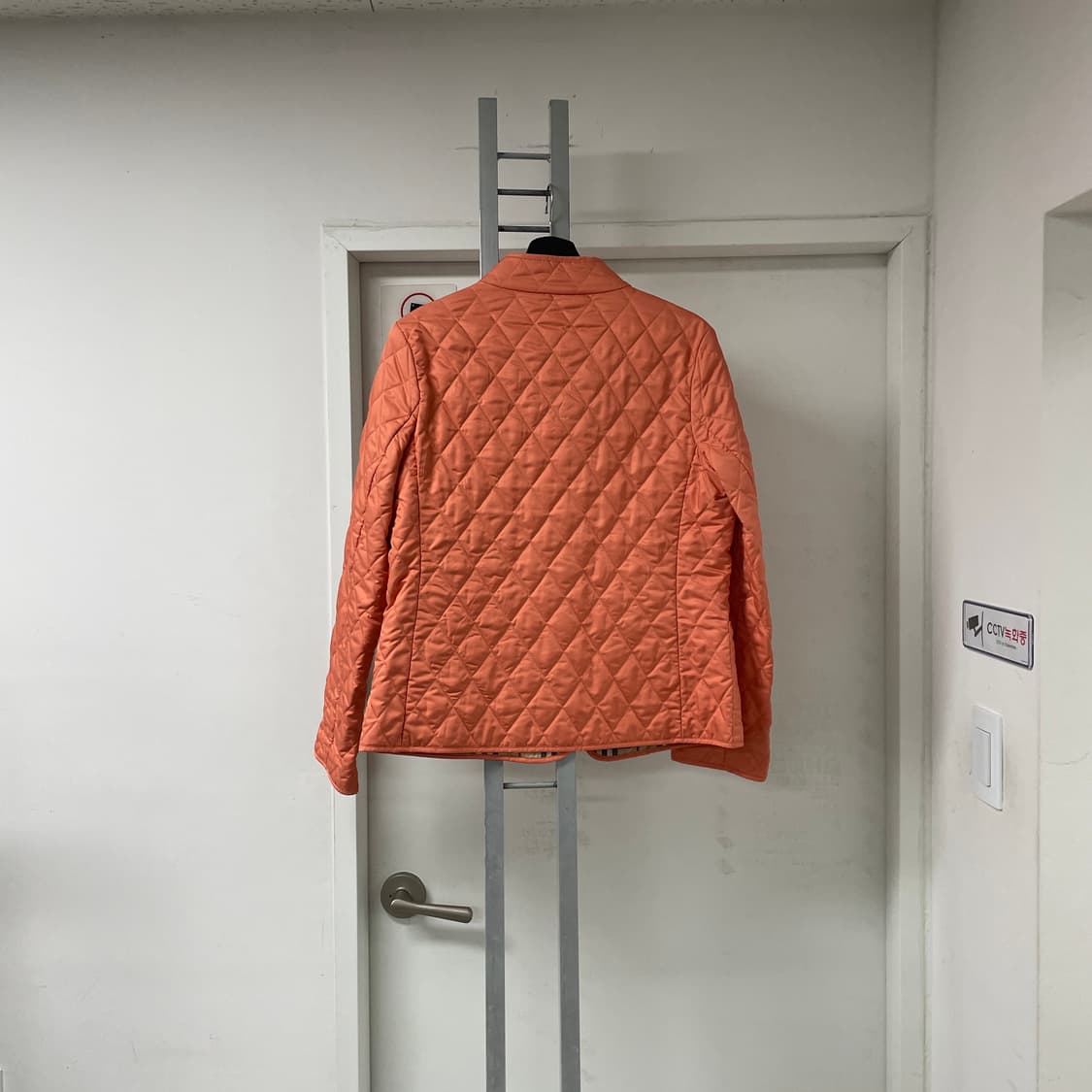 버버리 퀄팅 자켓 오렌지 M(W) 상품이미지8