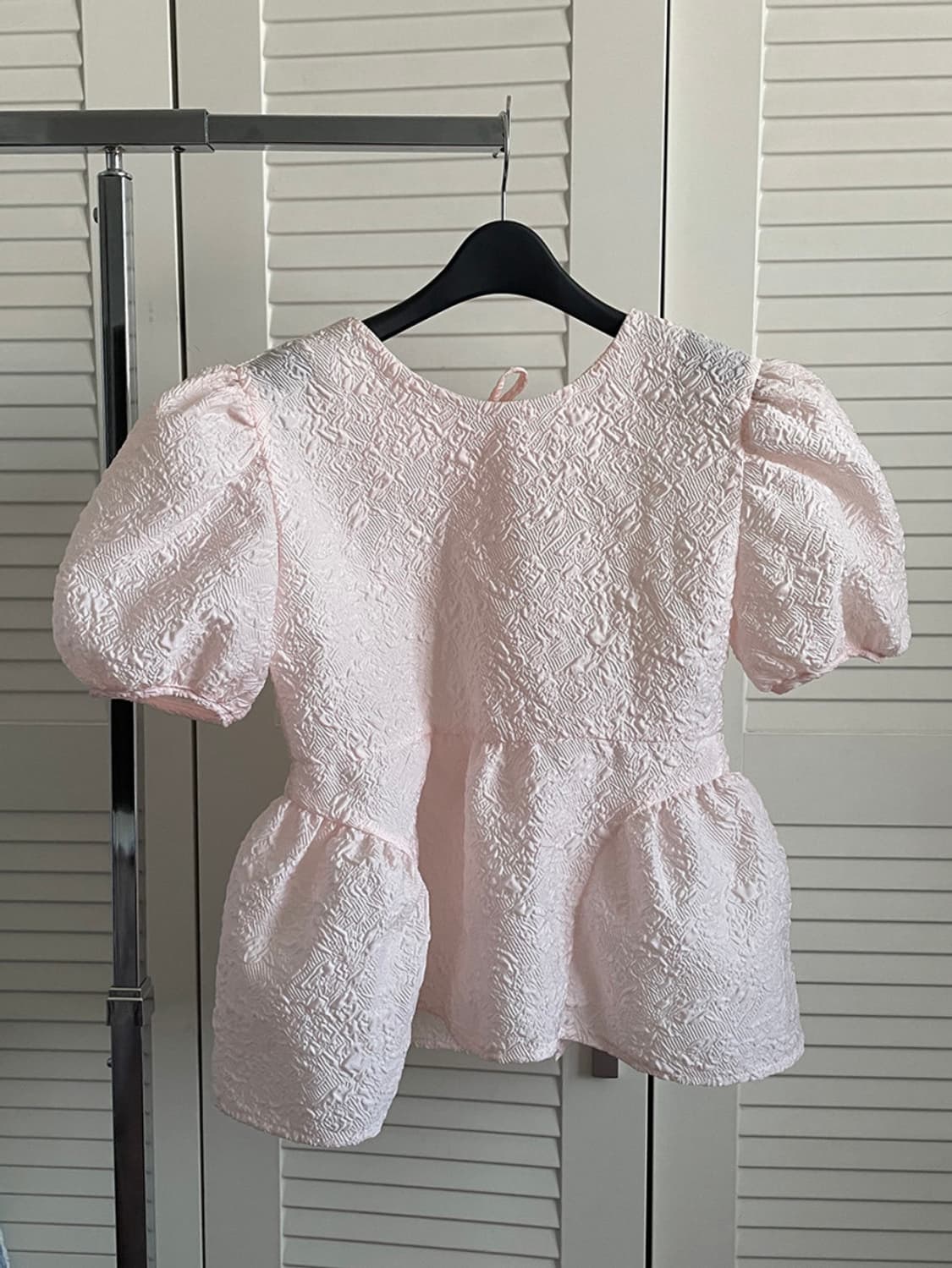 노이어룸 리아 퍼프 블라우스 핑크 상품이미지1