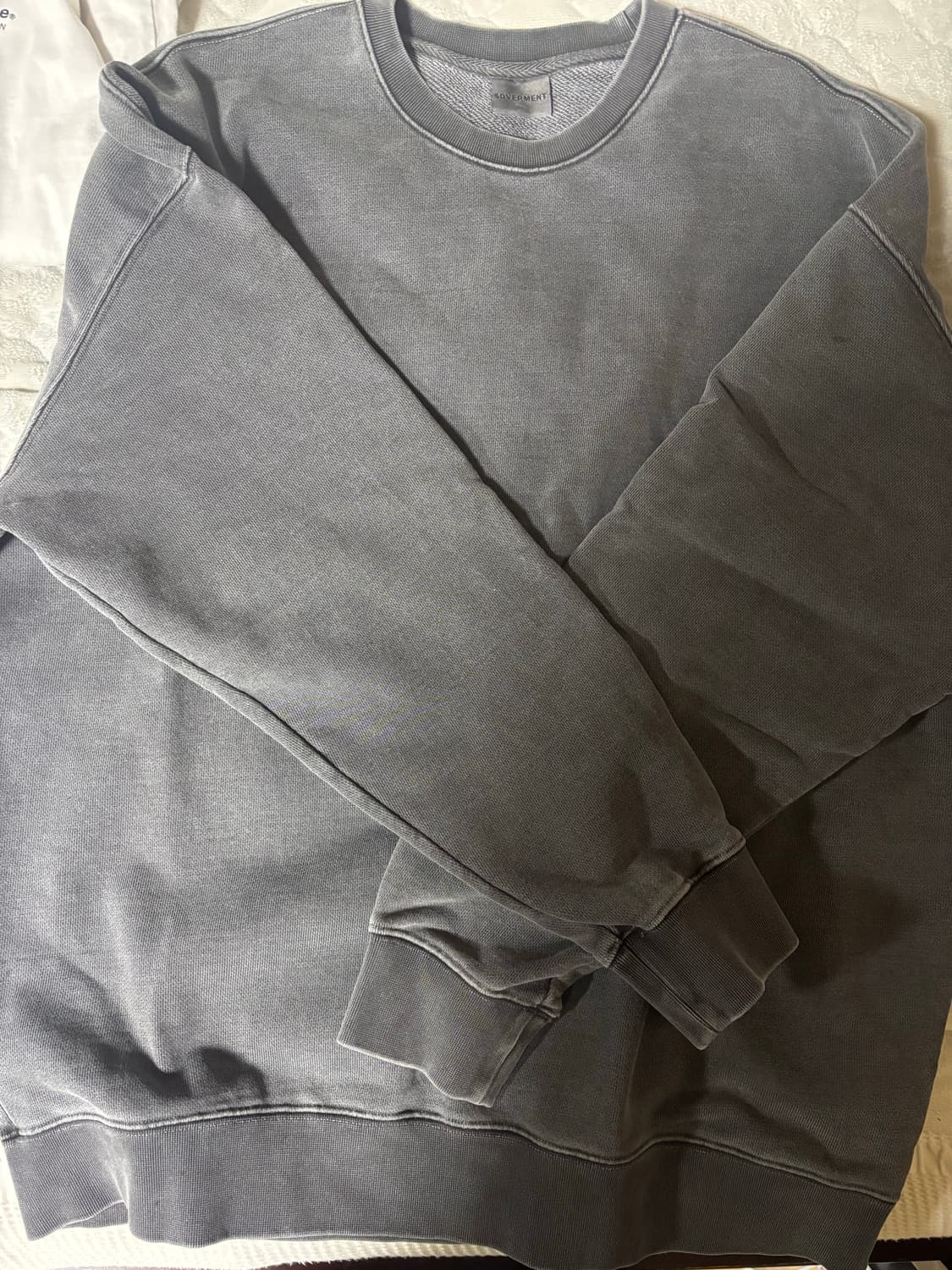 980G 피그먼트 맨투맨-차콜- 상품이미지1