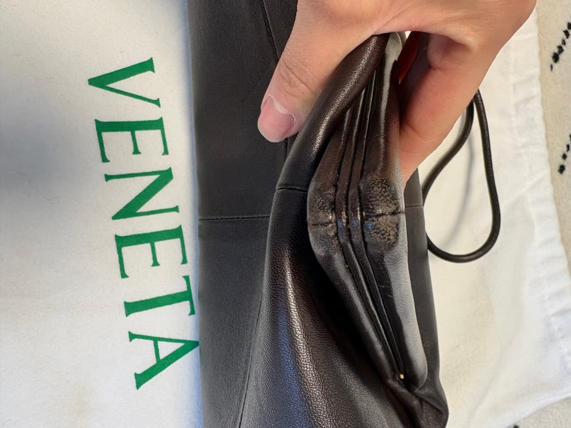 보테가베네타 트라이앵글 클러치백 상품이미지5