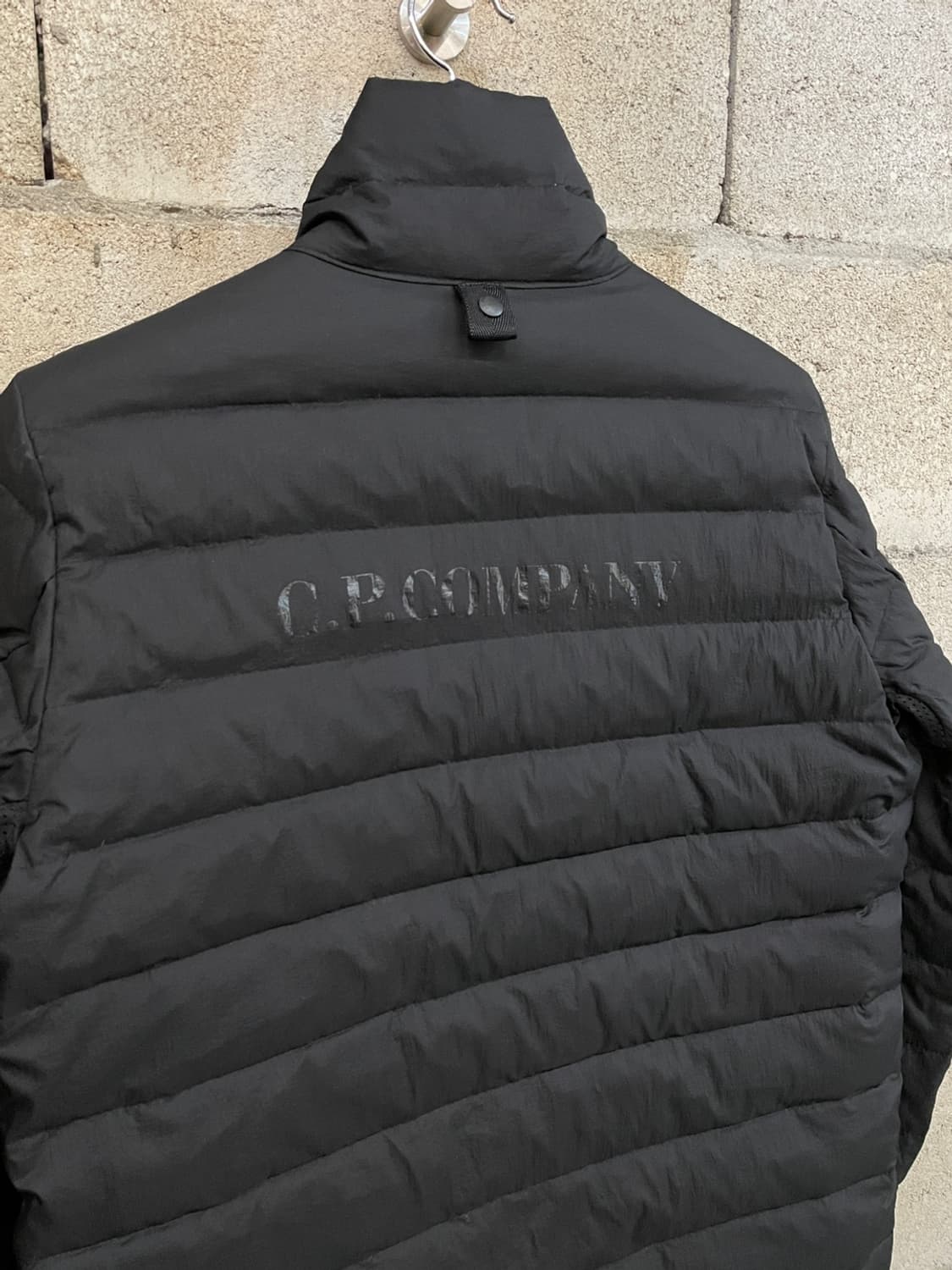 씨피 컴퍼니 내피 경량 패딩  상품이미지4