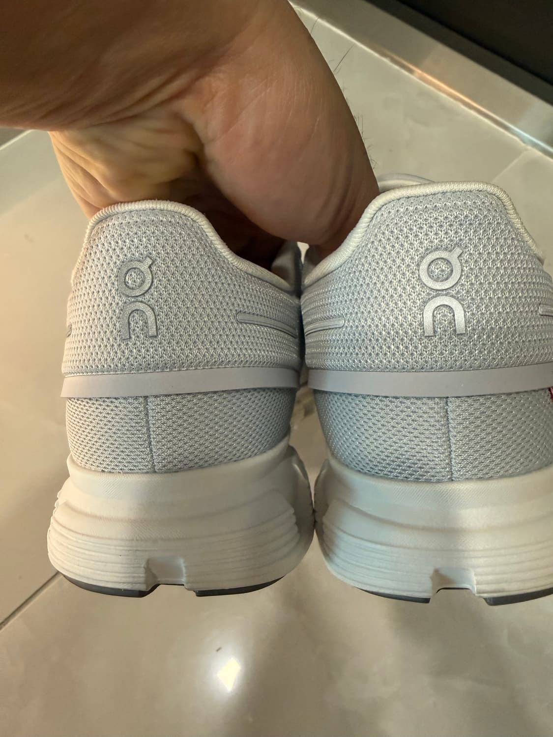 온러닝 클라우드6 글래시어화이트 9사이즈 상품이미지5