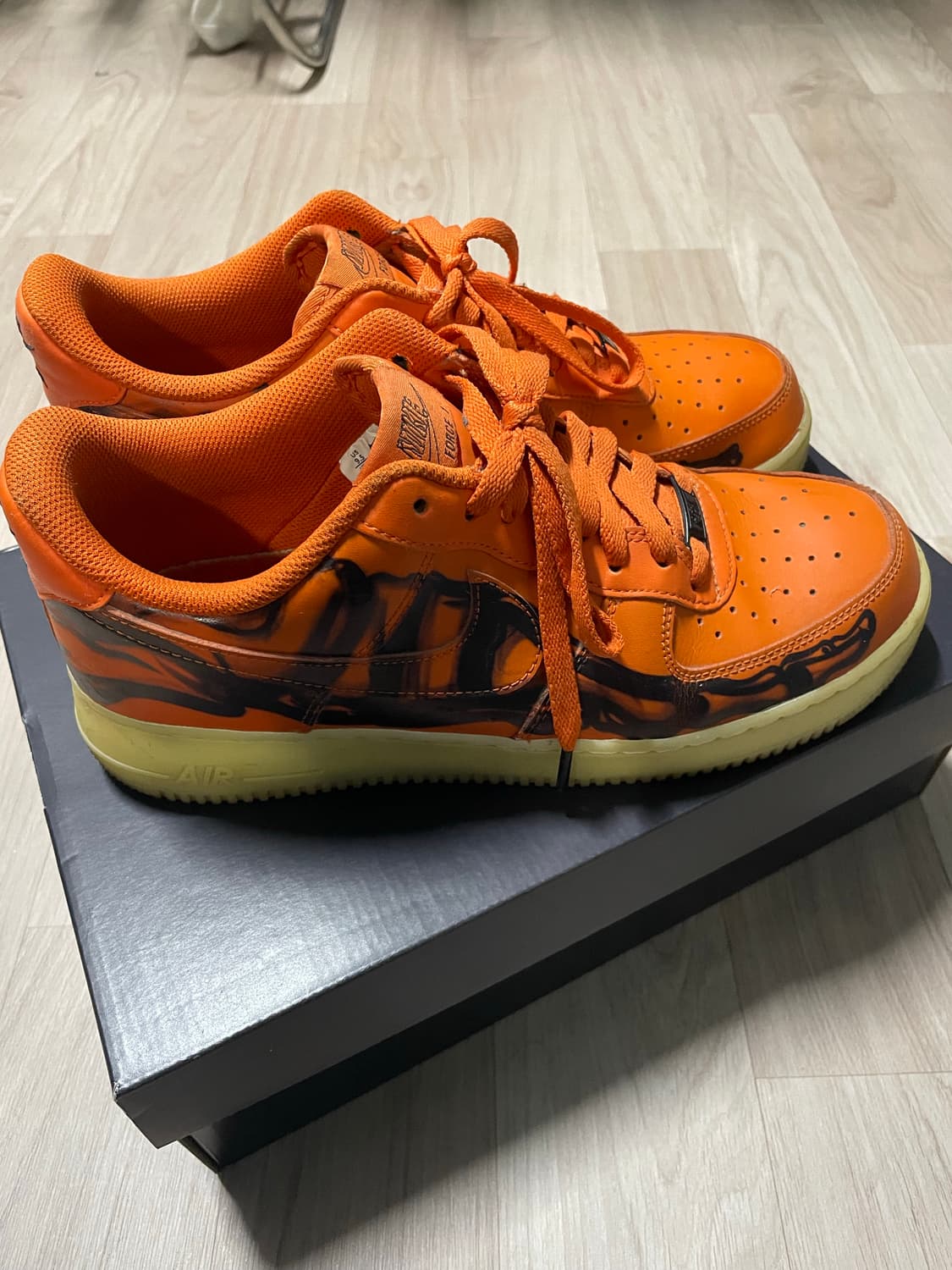 나이키 에어포스1 스켈레톤 오렌지 할로윈 상품이미지2