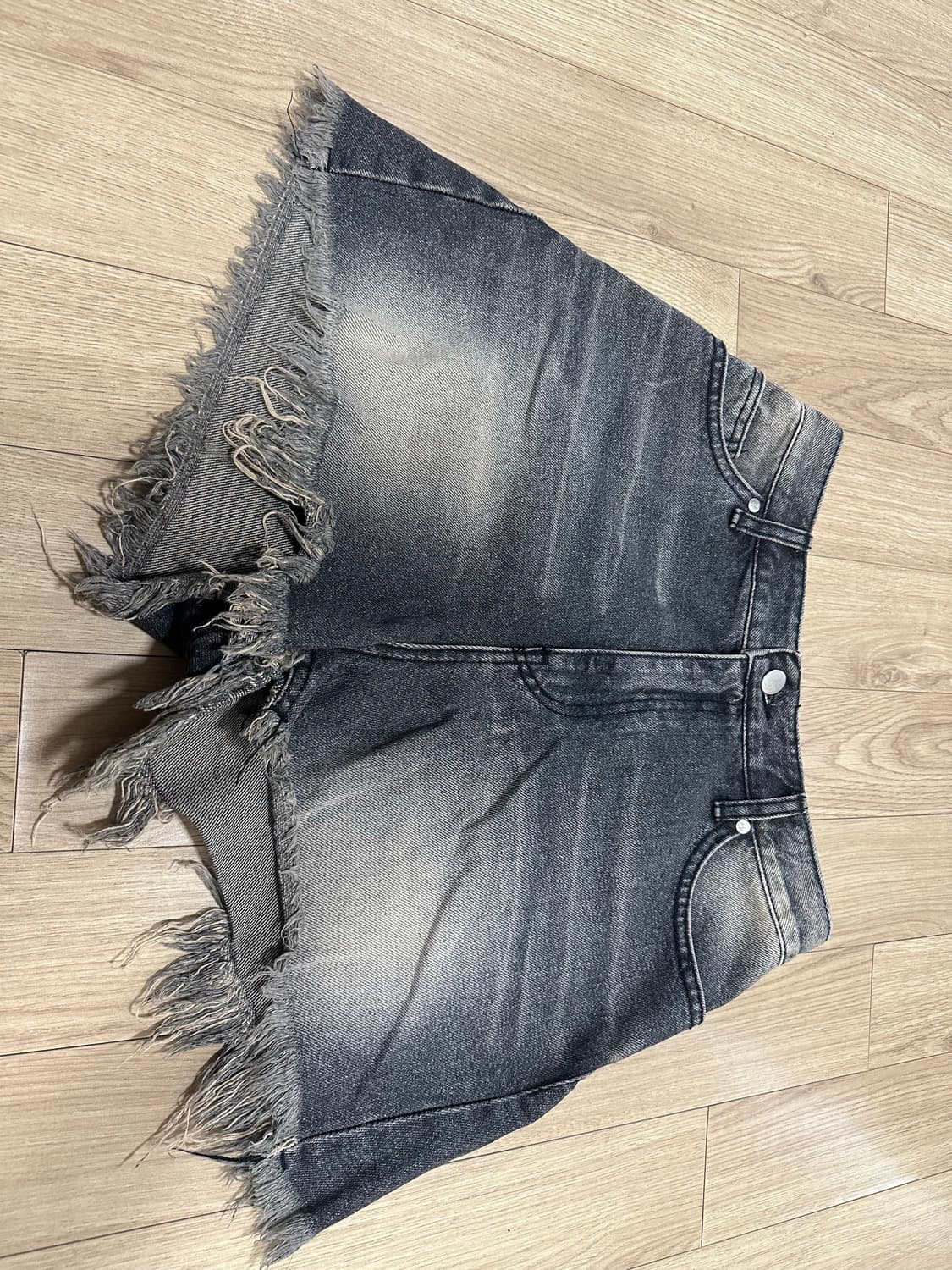 [M] 블랙업 웨이드 데님 숏팬츠 상품이미지3