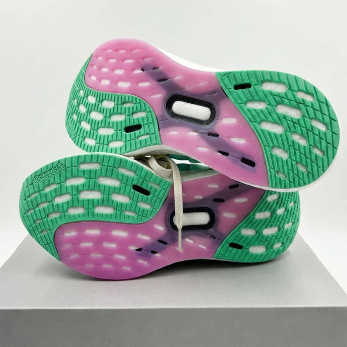 새상품 아디다스 울트라 부스트 5 스텔라맥카트니 민트 사이즈 245 상품이미지5