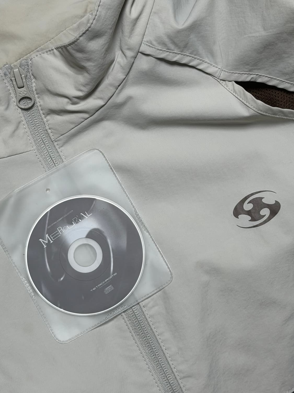 산산기어 슬래쉬 슬릿 자켓 아이보리 상품이미지1