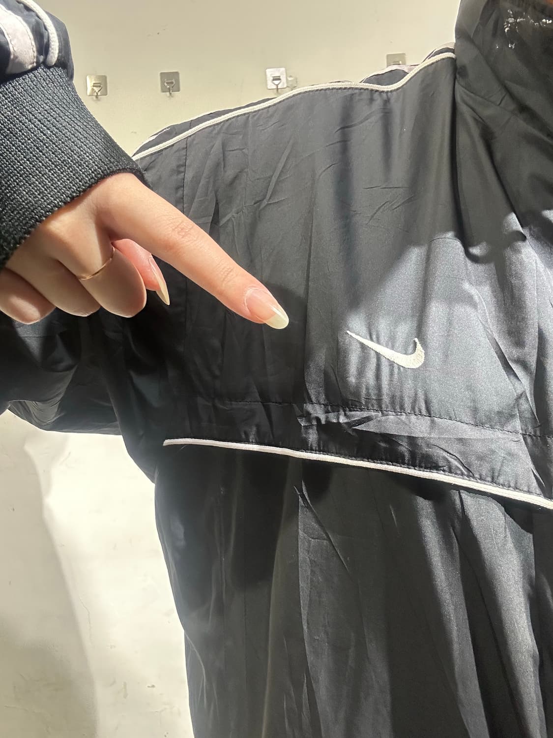나이키 00s 블랙 올드스쿨 사이드 라인 오버핏 바람막이 자켓 M 상품이미지4