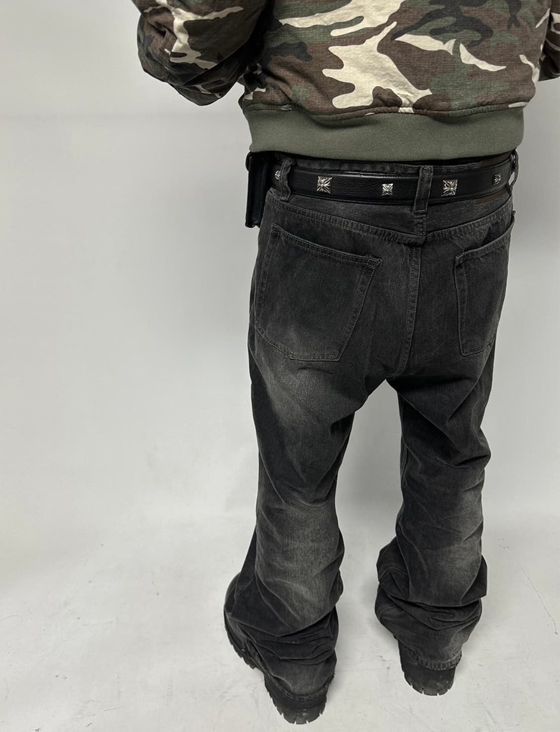 어웬드 플레어 데님 블랙 워싱 진 상품이미지2