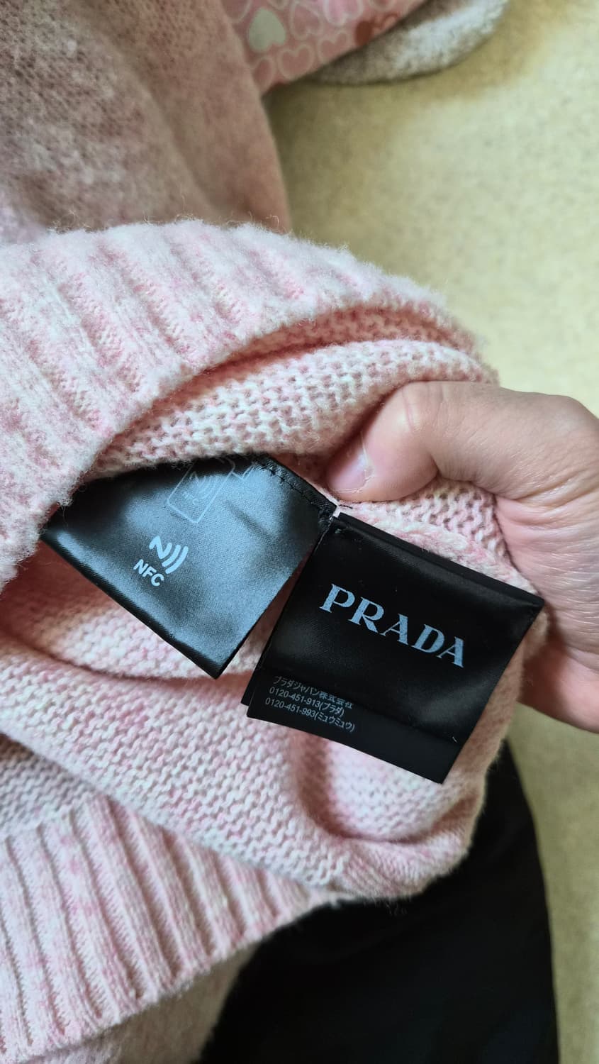 24ss)프라다 쉐기독 컬렉션 니트 상품이미지3