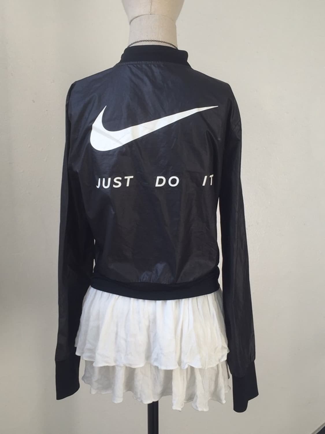 나이키 핸드워머 크롭 바람막이 상품이미지7