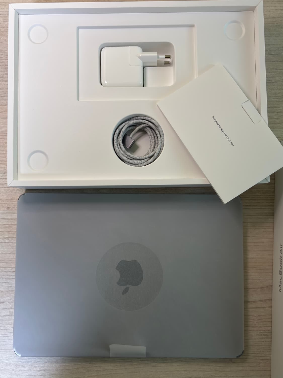 맥북에어 13 m2 스페이스 그레이 8/256 상품이미지7