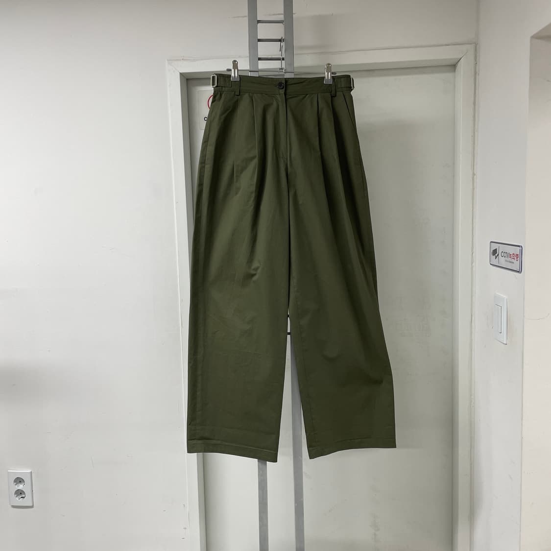 APC 아페쎄 카키 팬츠 38(W) 상품이미지1