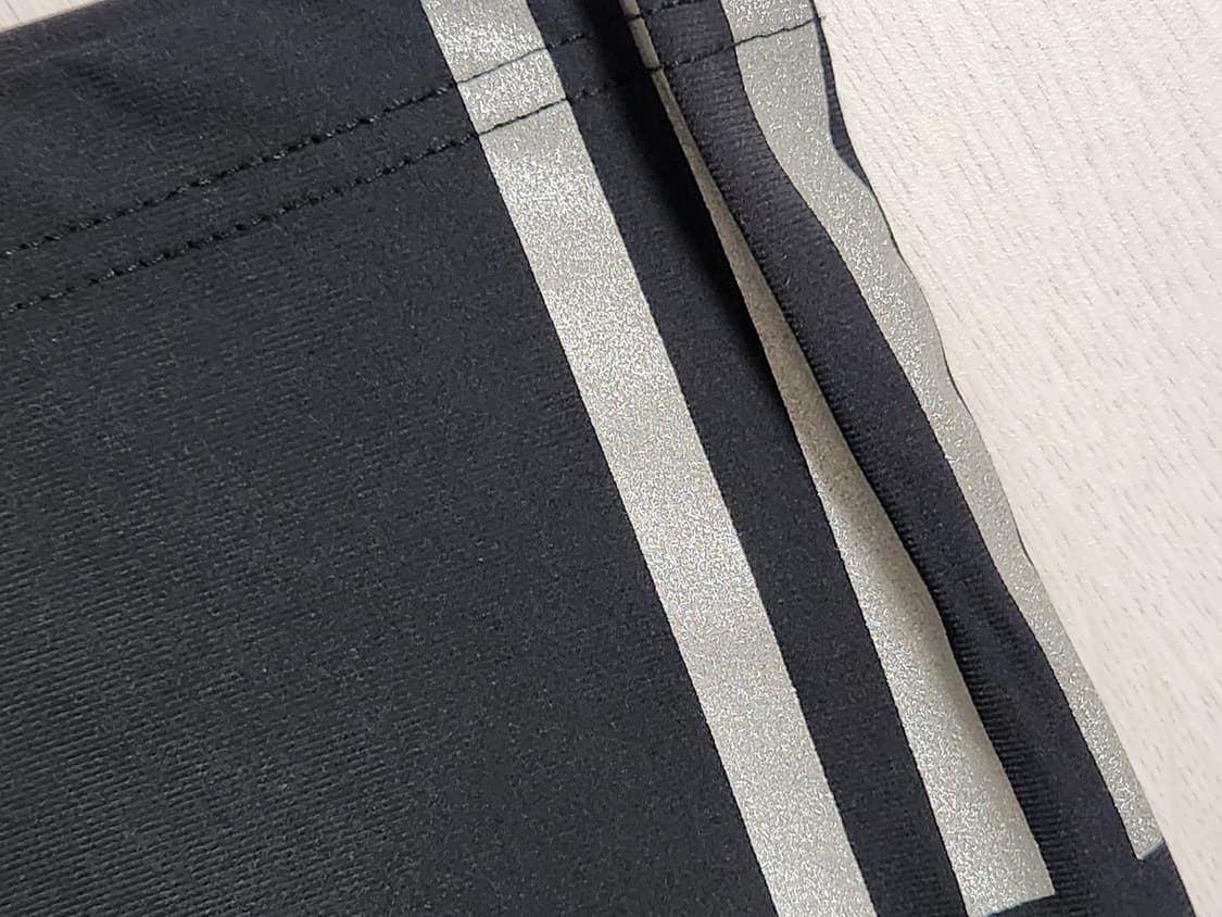 아디다스 러닝 반바지 short kn 사이즈s(새상품급)

오염 하자없이 상품이미지4