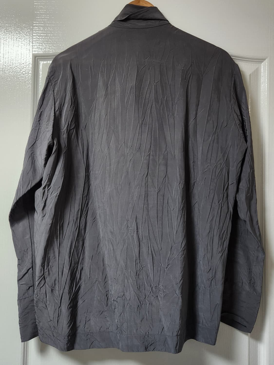 르메르 노티드블라우스 36 판매합니다. ALUMINIUM 컬러 상품이미지7