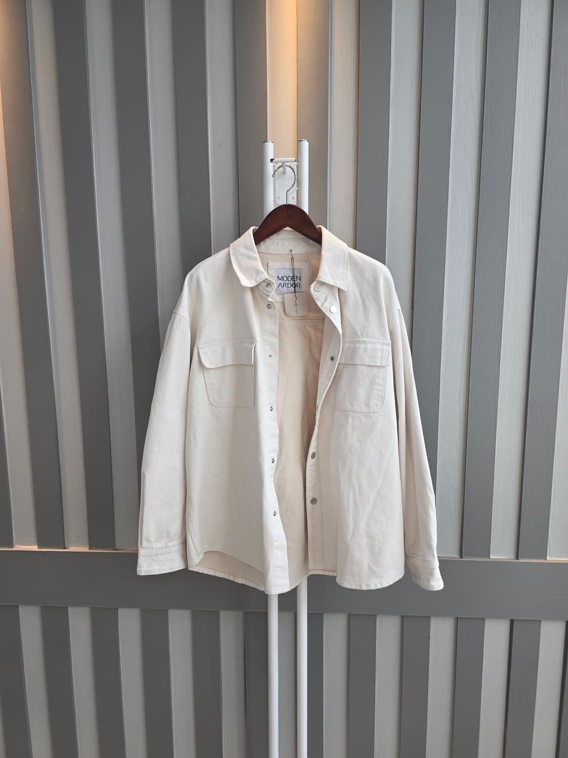 모덴아르더. 화이트셔츠 상품이미지2