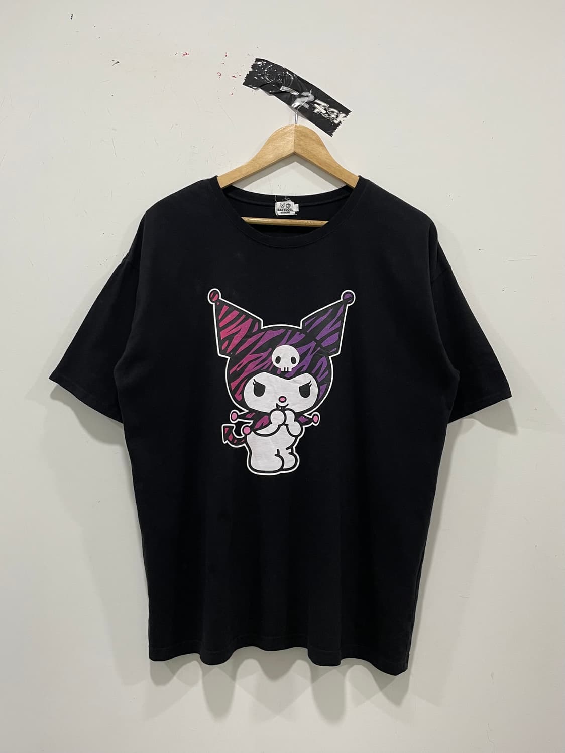 BABY DOLL X sanrio 글리터 쿠로미 반팔 티셔츠 상품이미지3
