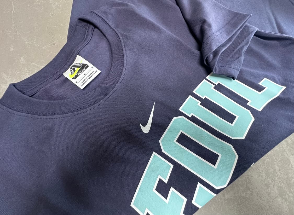 나이키x팔라스 SEOUL 서울 반팔 네이비 상품이미지5