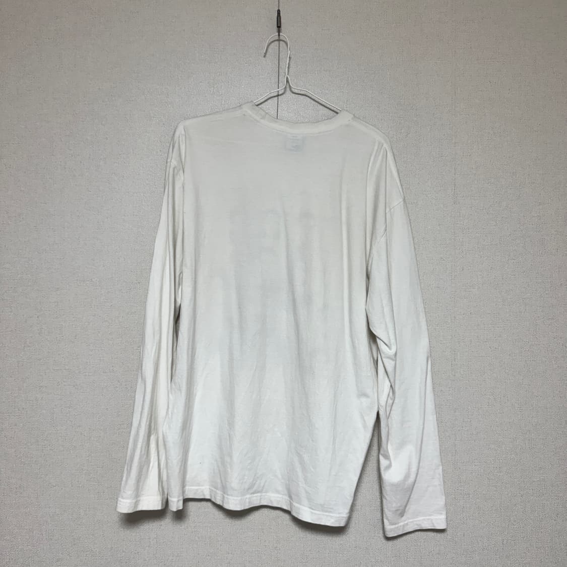 더콜디스트모먼트 롱슬리브 L 팝니다 상품이미지2