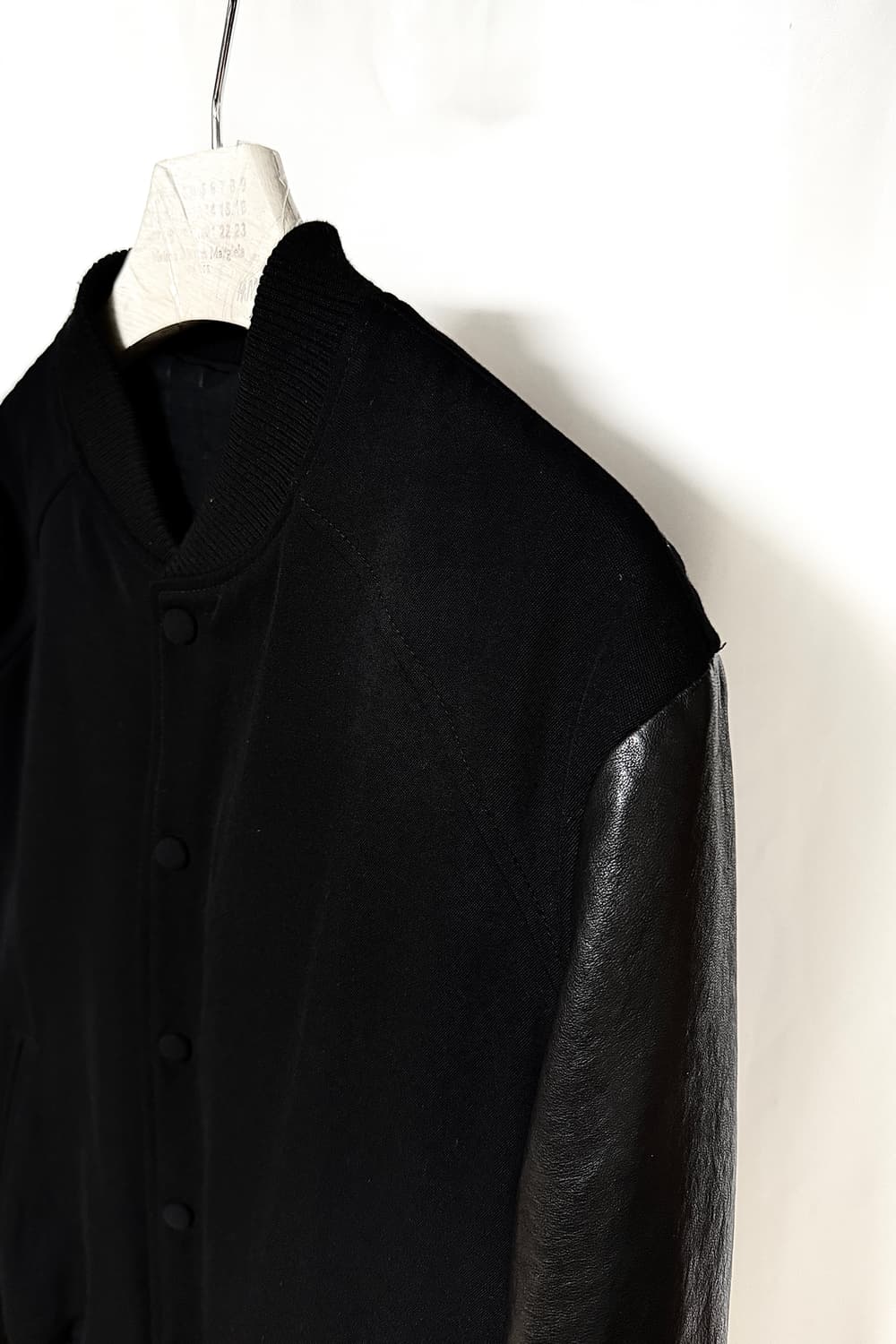 지방시 09FW Military Lether Varsity Jacket 상품이미지2