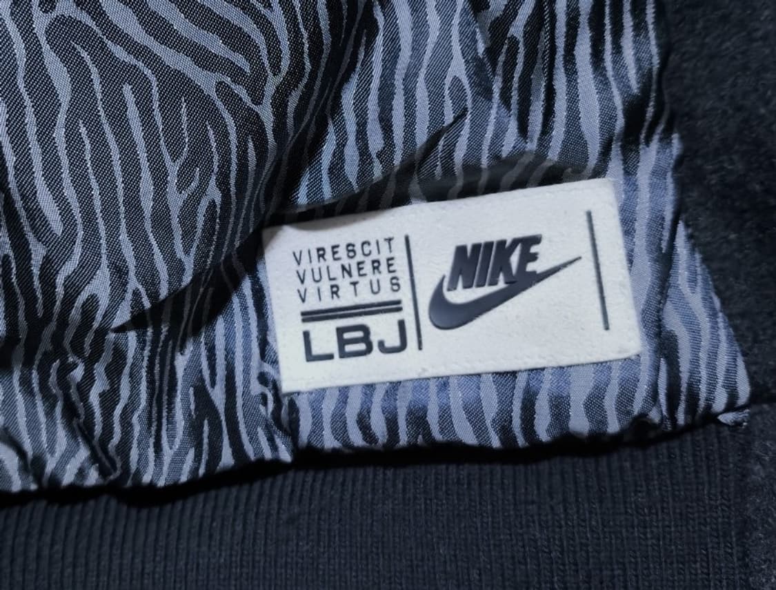 M 나이키 르브론 디스트로이어 LBJ  바시티 스타디움 자켓  상품이미지6