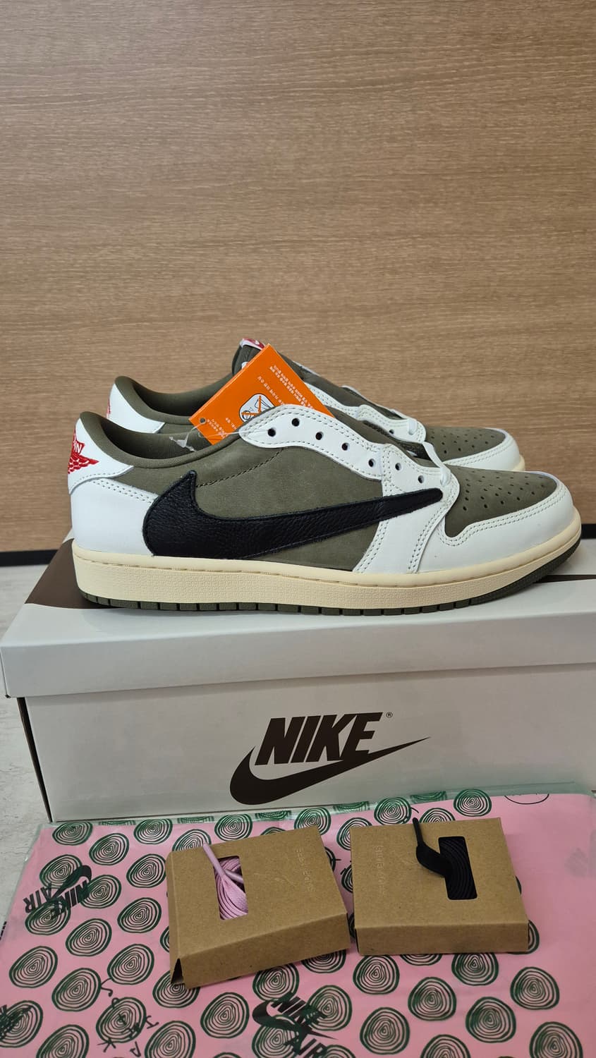 [새제품.270] 조던1 트래비스 스캇 상품이미지1