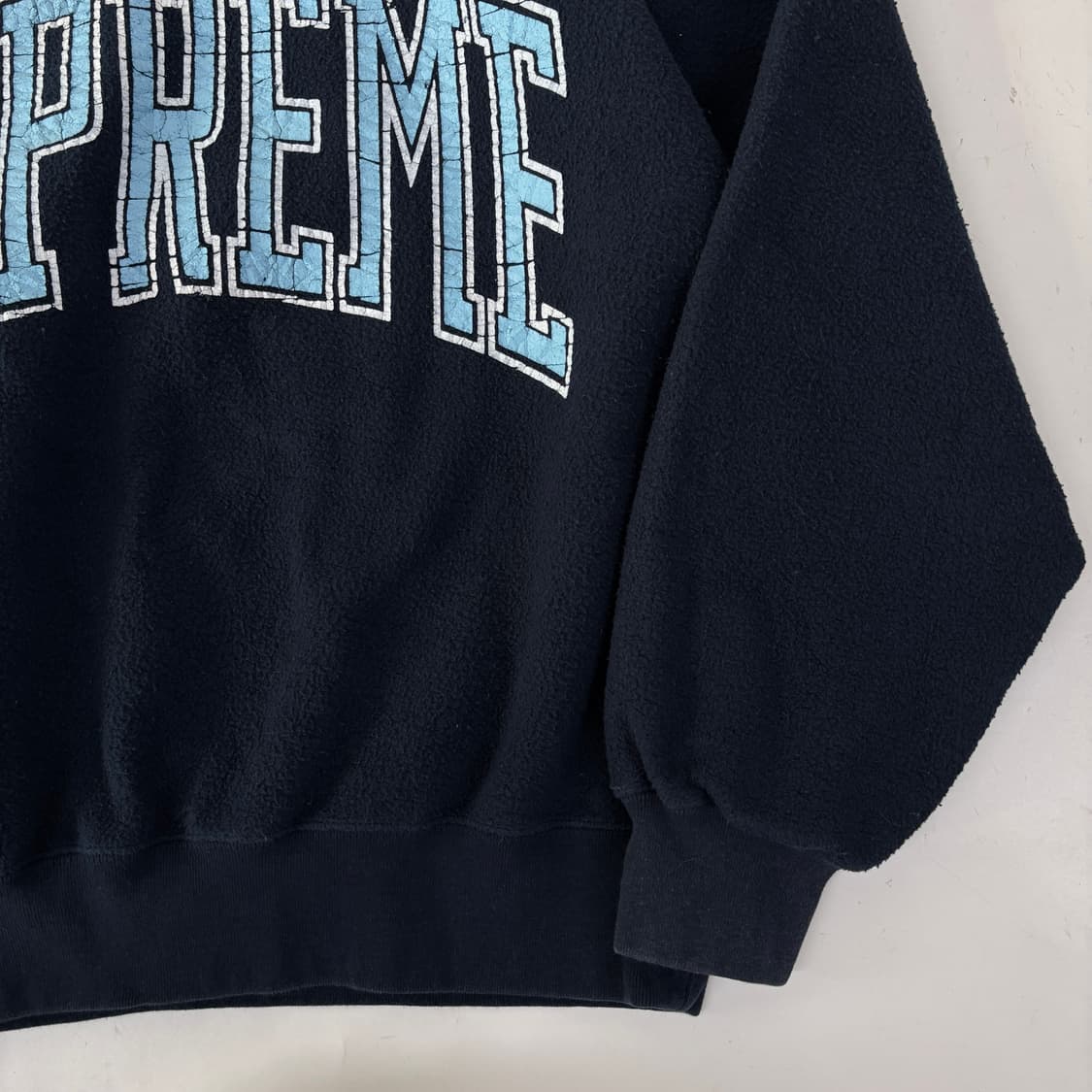 슈프림 23FW 인사이드아웃 맨투맨 네이비 상품이미지3