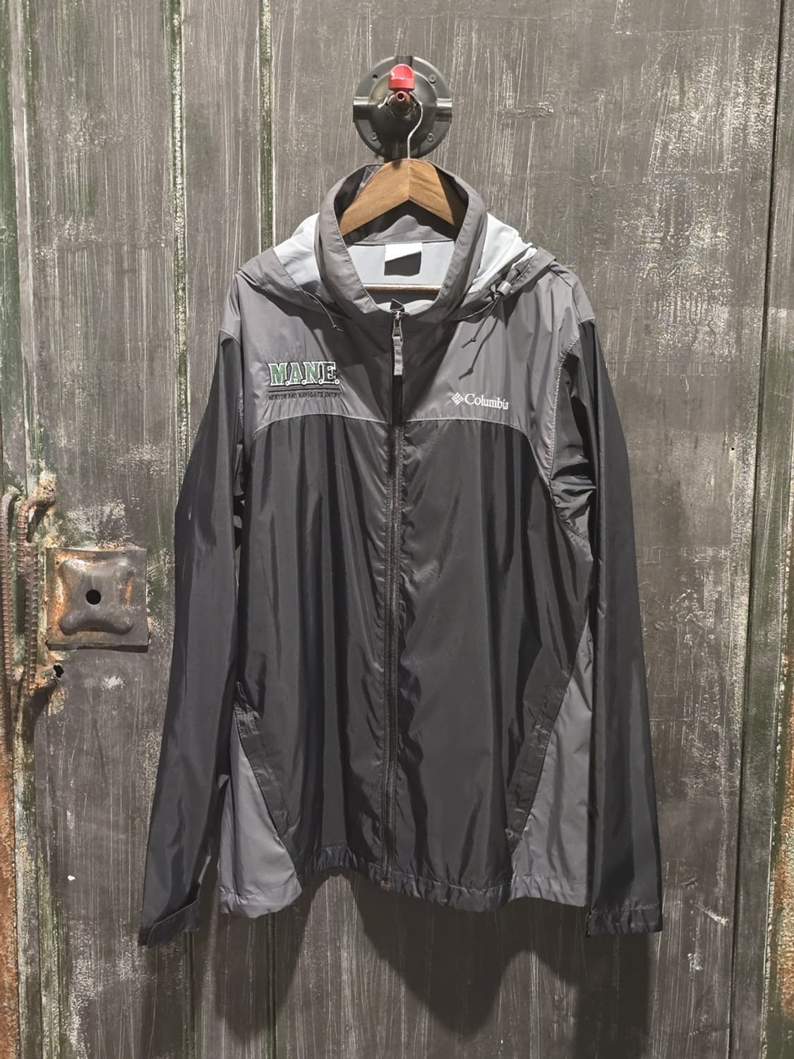 Columbia Windbreaker with MANE. Logo 상품이미지1