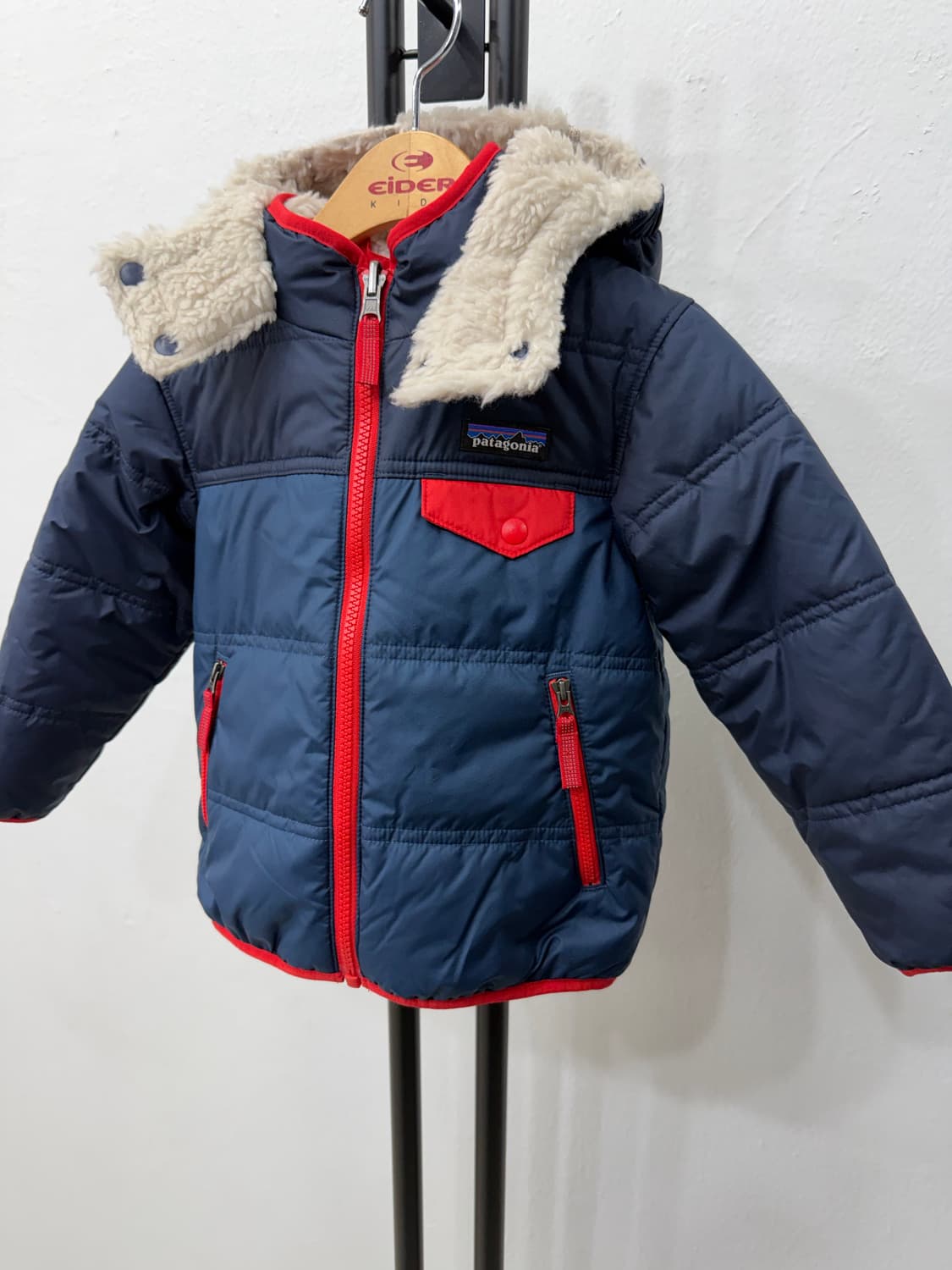 정품) 파타고니아 키즈 뽀글이 퀼팅 패딩 3T 상품이미지3