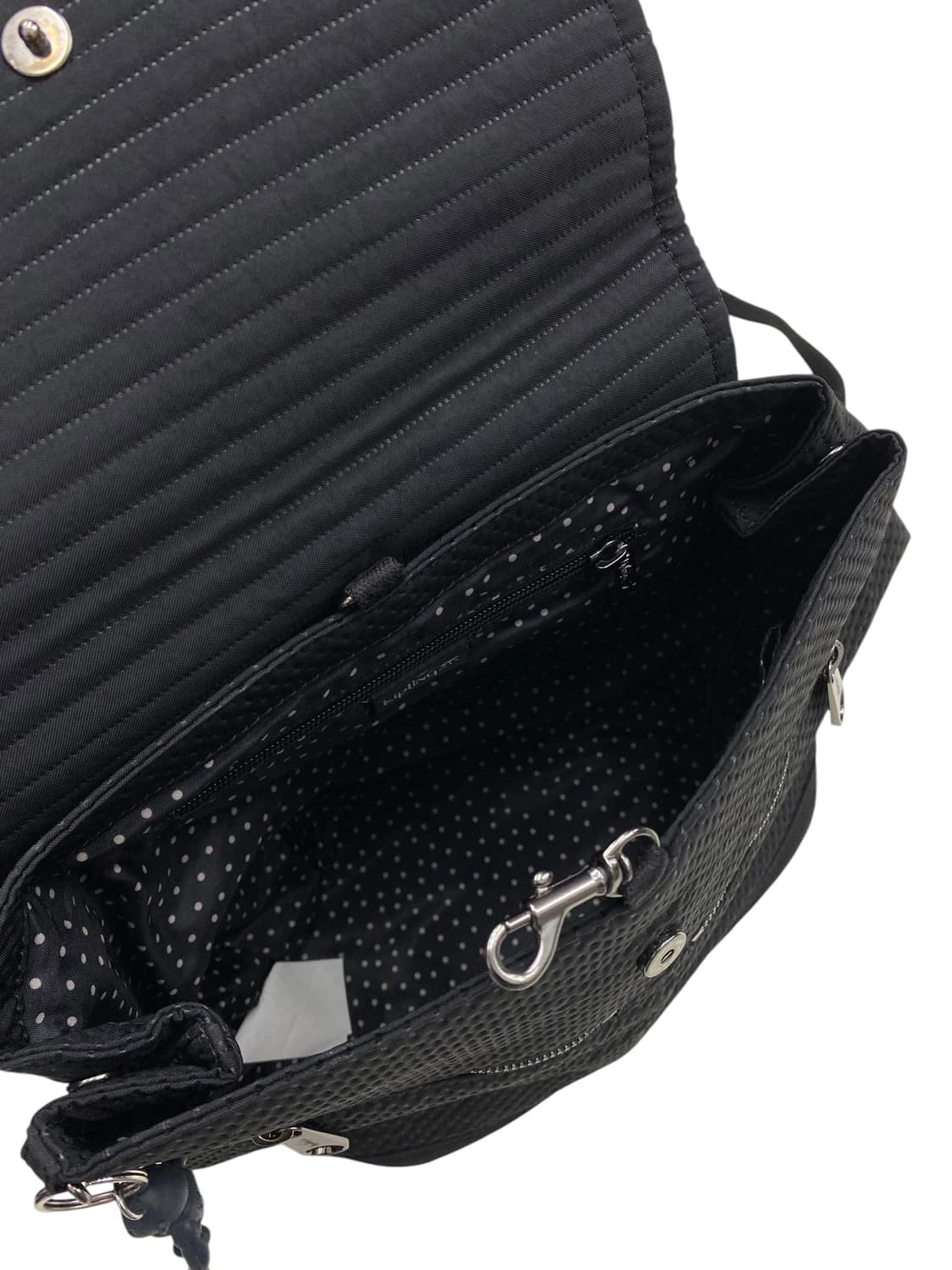 키플링 블랙 엠보싱백팩 상품이미지3