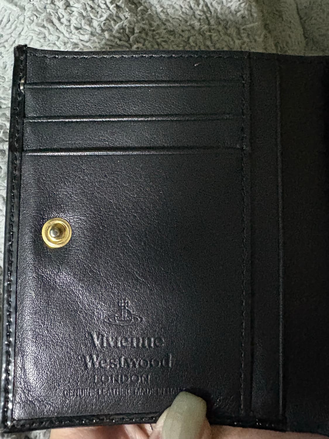 비비안 에나멜 반지갑 상품이미지3