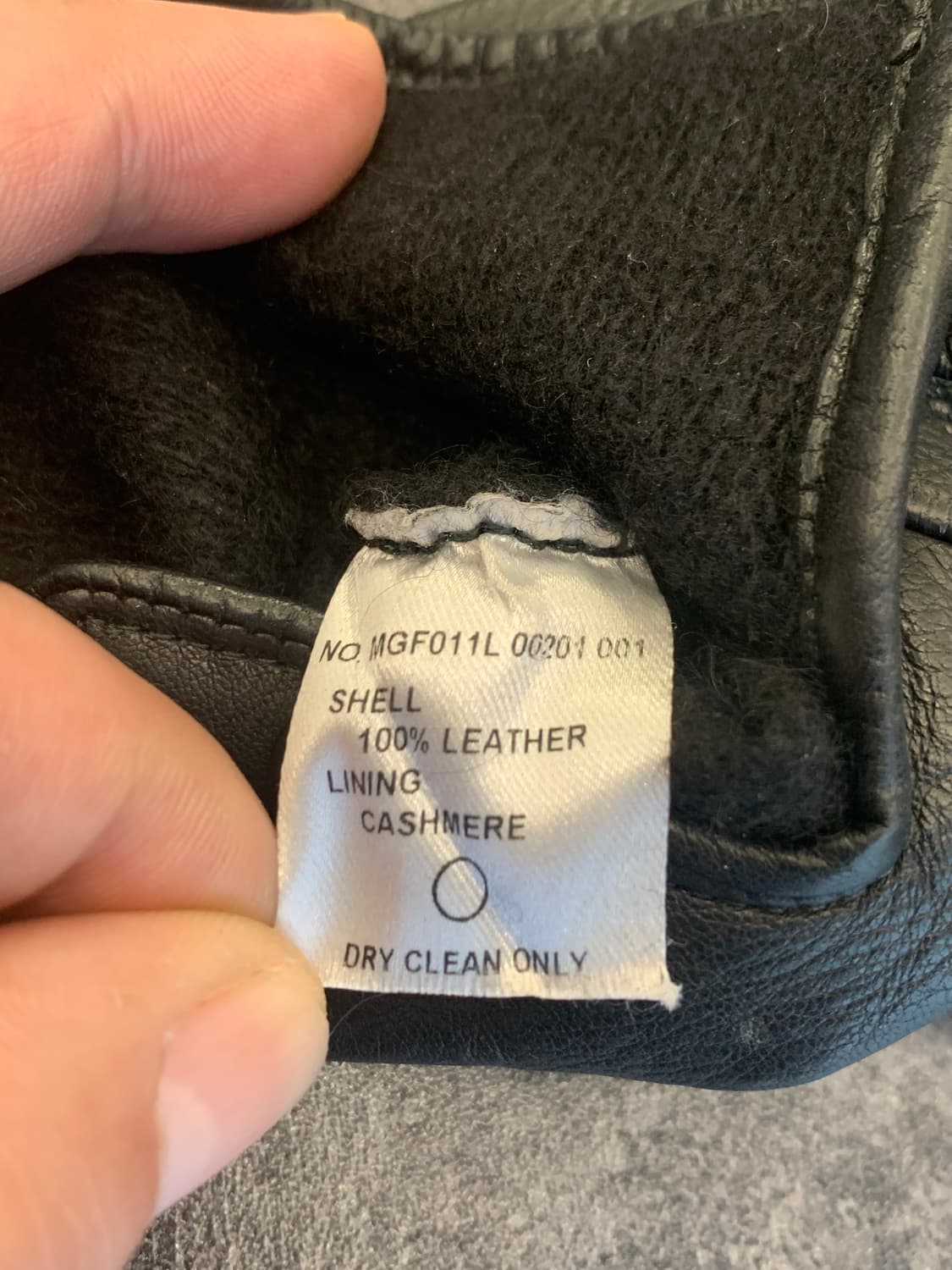 톰 브라운 레더 클래식 글러브(램스킨/라이닝-캐시미어)S 사이즈(여성용) 상품이미지9