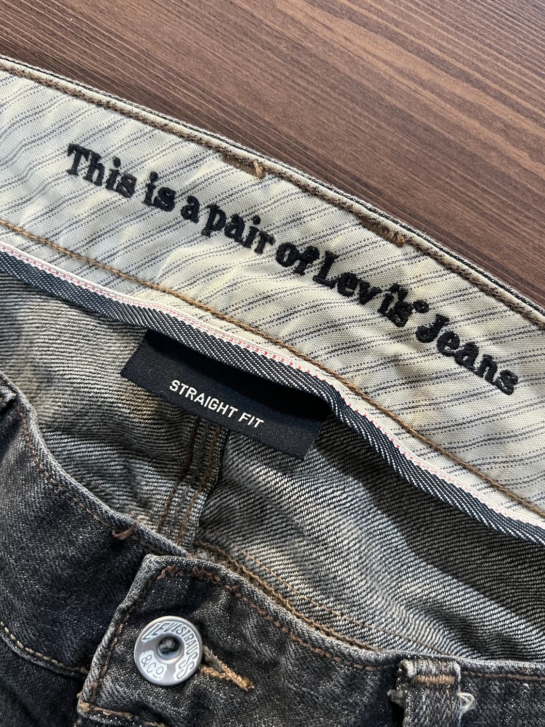 Levis 리바이스 701s 스트레이트핏 흑청 데님 팬츠 상품이미지6