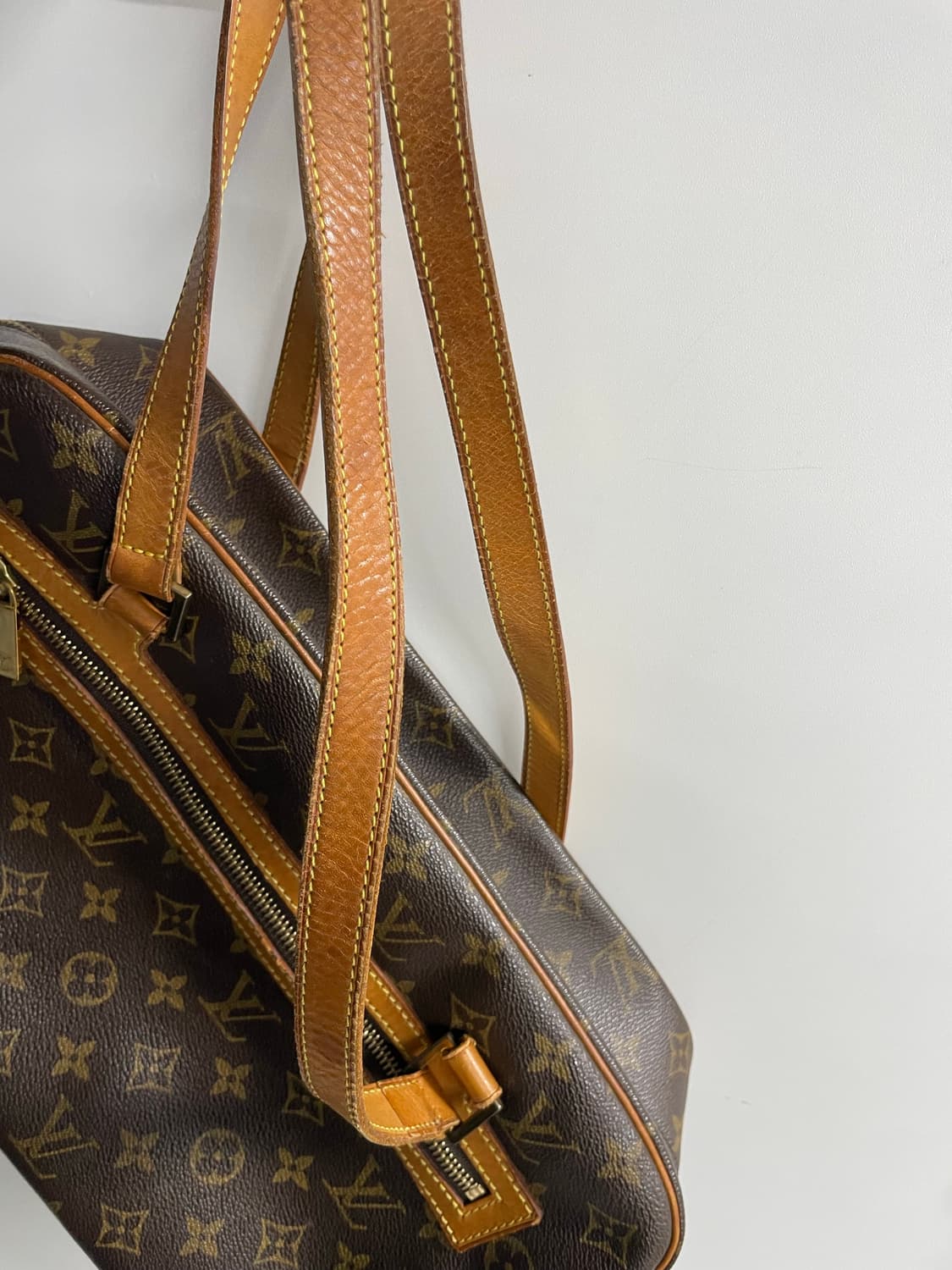 루이비통 모노그램 시테 GM 숄더백 상품이미지6