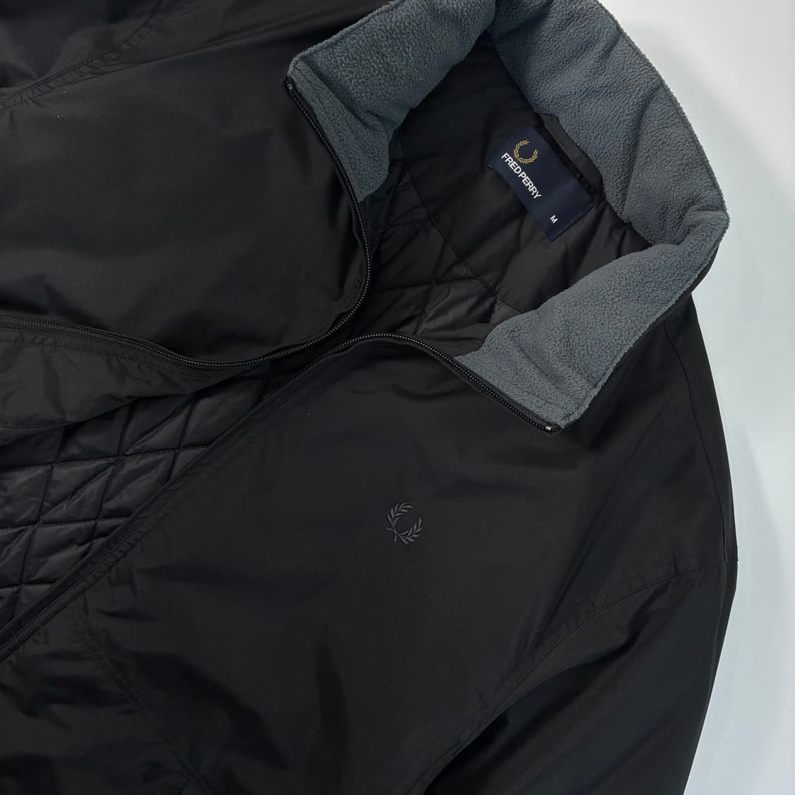 Fredperry  프레드페리 누빔 블랙 블루종 자켓  상품이미지4