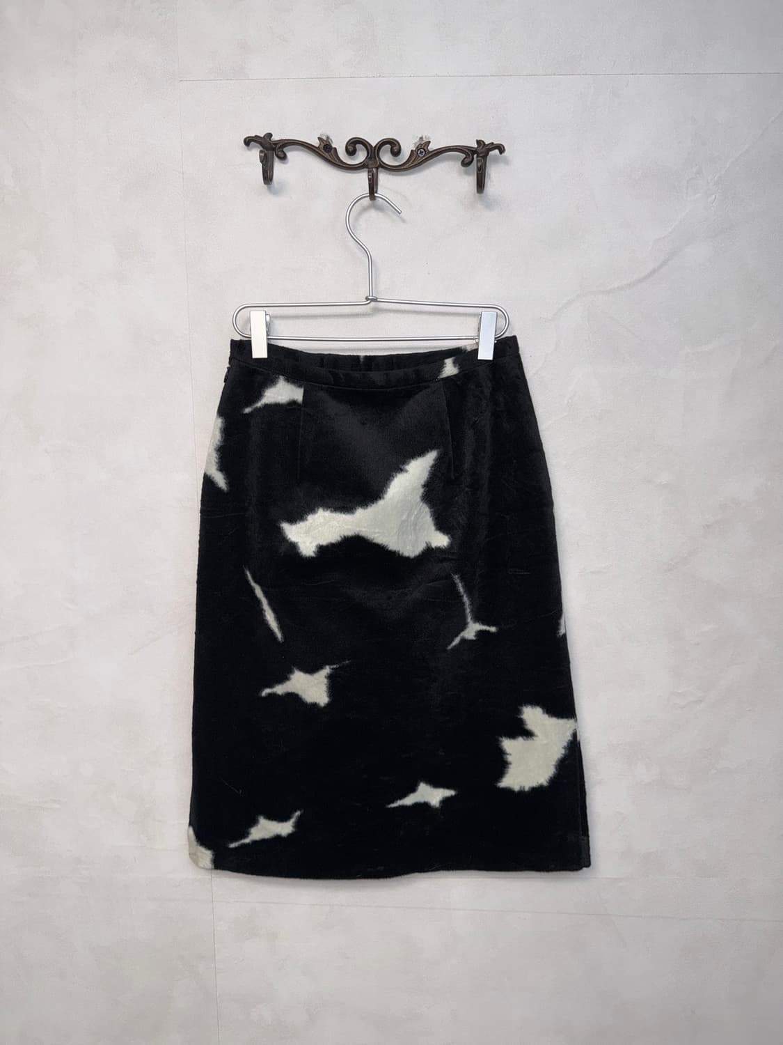 Black & white cow patterned fur slit sk 상품이미지3
