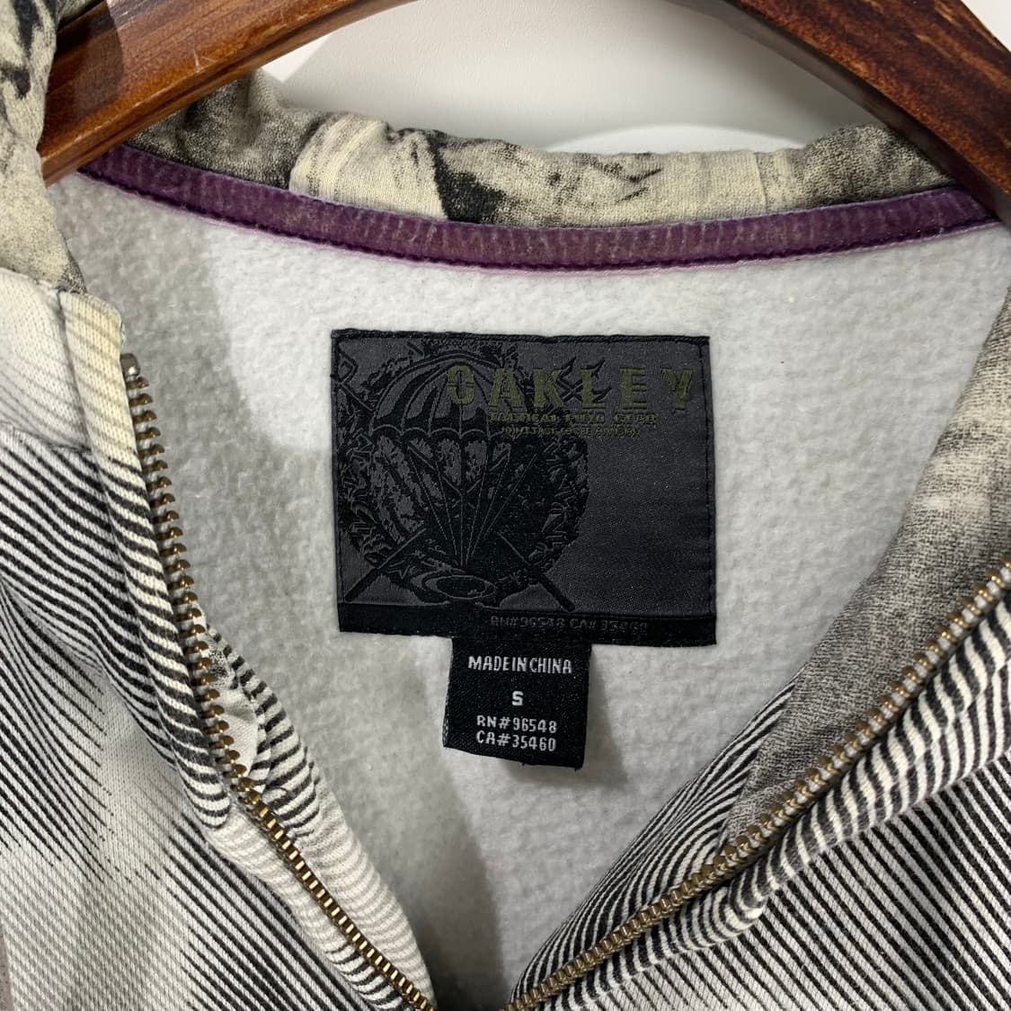 오클리 자수로고 스펠아웃 패턴 후드집업 상품이미지6