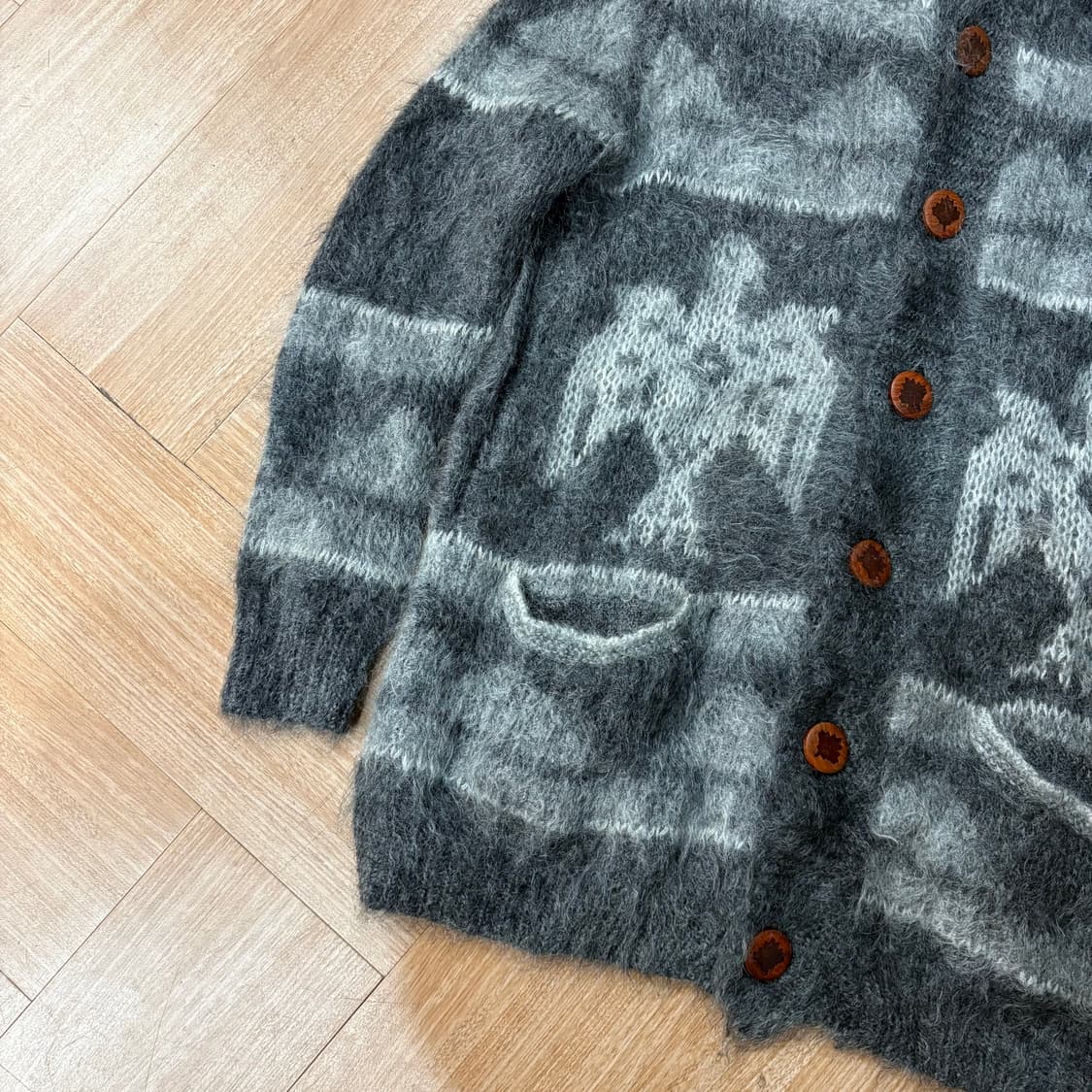 간류 x 꼼데가르송 독수리 패턴 모헤어 가디건(AD2010) 상품이미지4