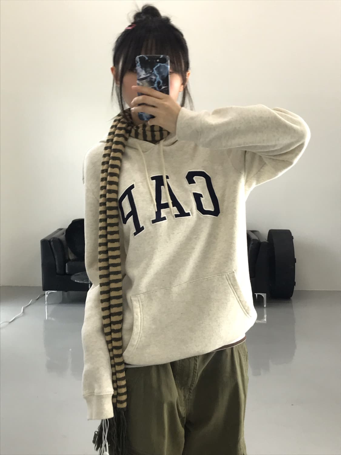  Gap Ivory Graphic Hoodies 상품이미지2