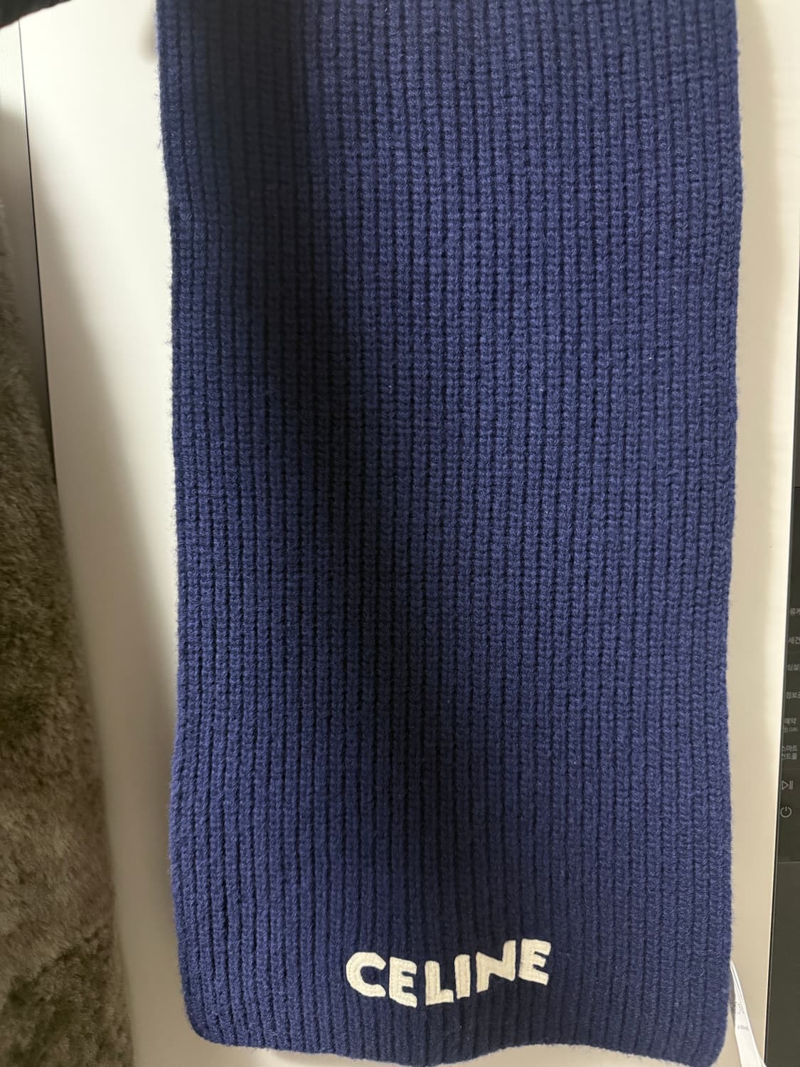 셀린느 머플러 상품이미지2