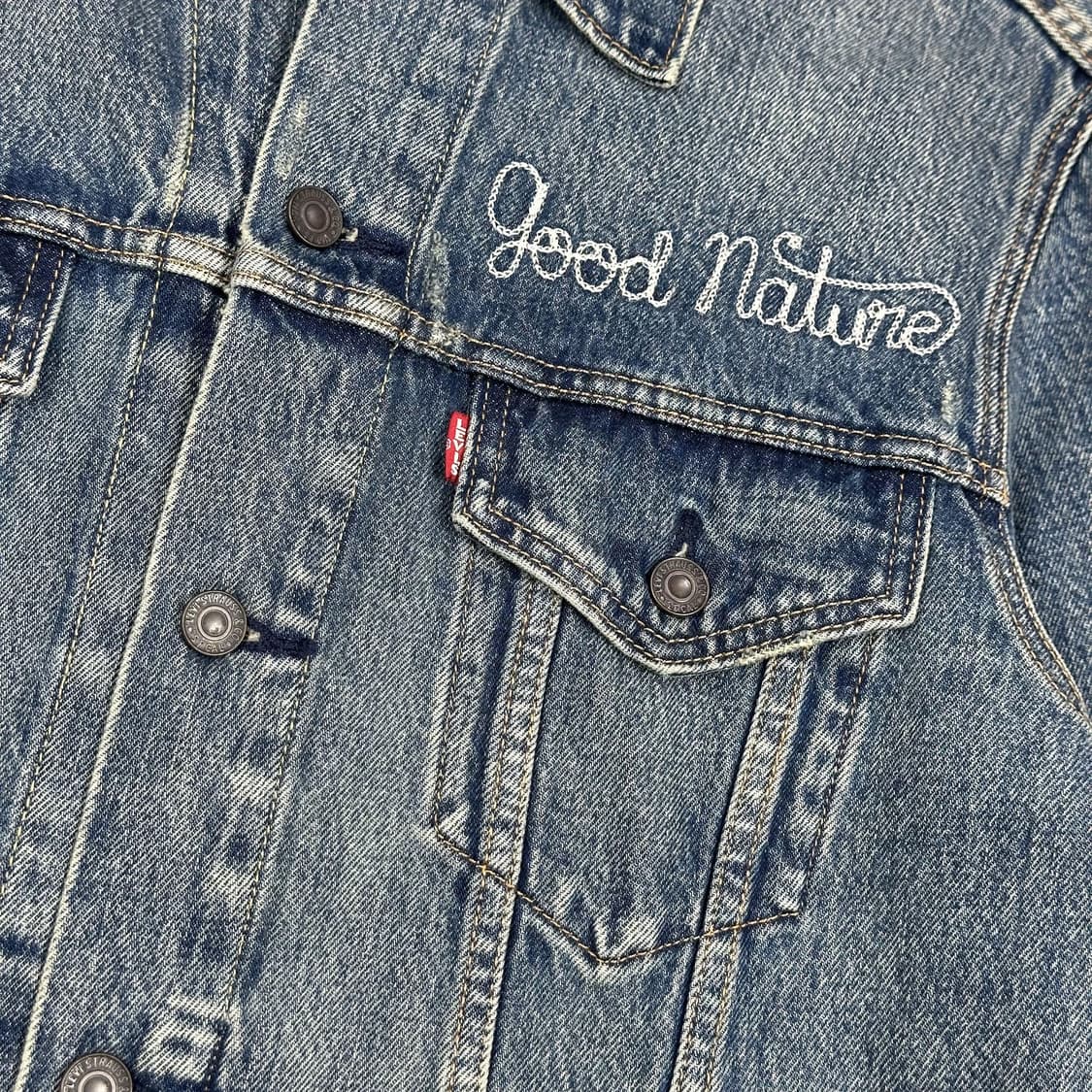 리바이스 굿네이쳐 선인장 자수 3세대 데님 트러커자켓 M 상품이미지4