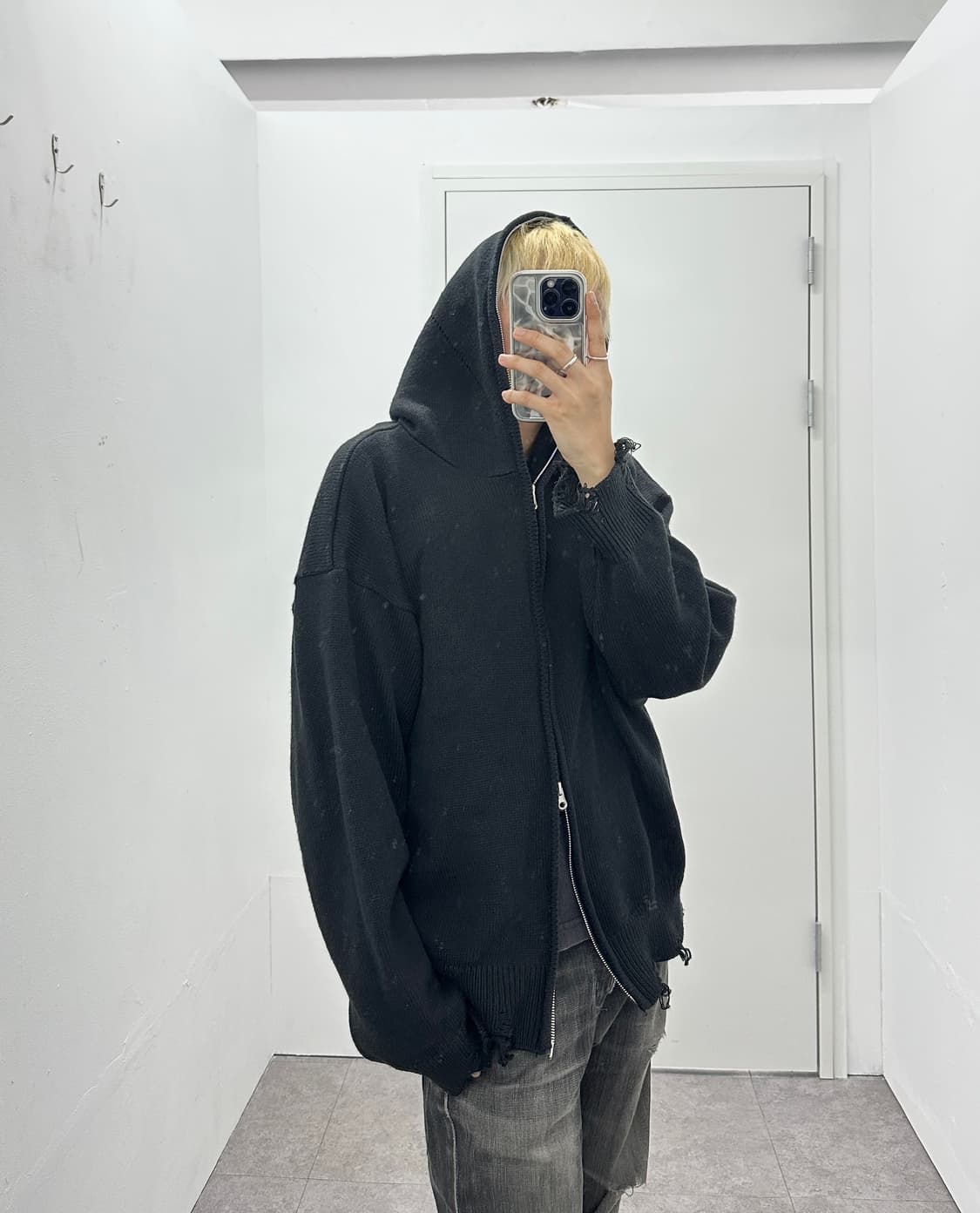 Distressed cut line 2 way full zip hoodi 상품이미지3