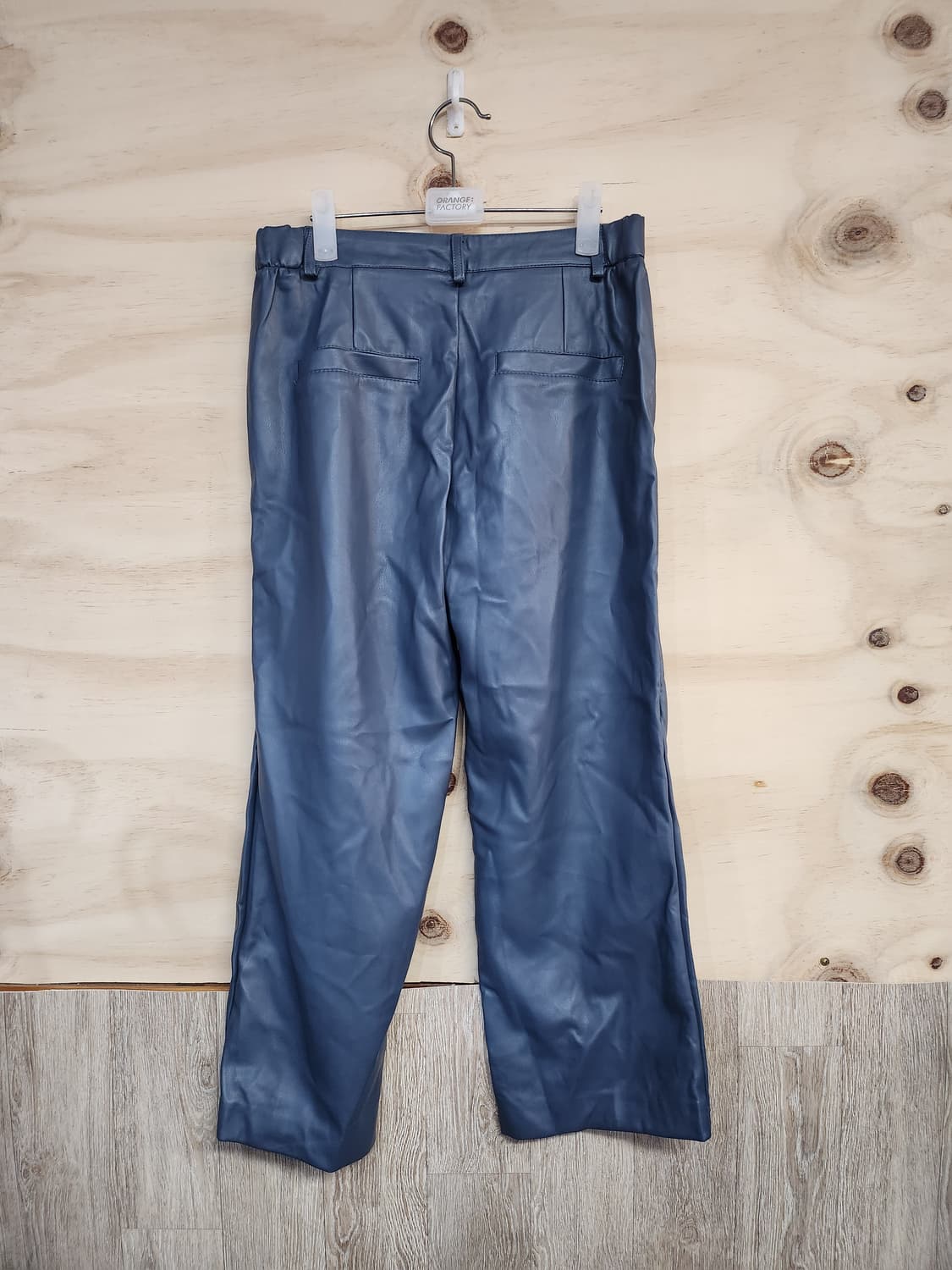 200) A&D 아뜰리에 비건레더 와이드 팬츠 상품이미지5