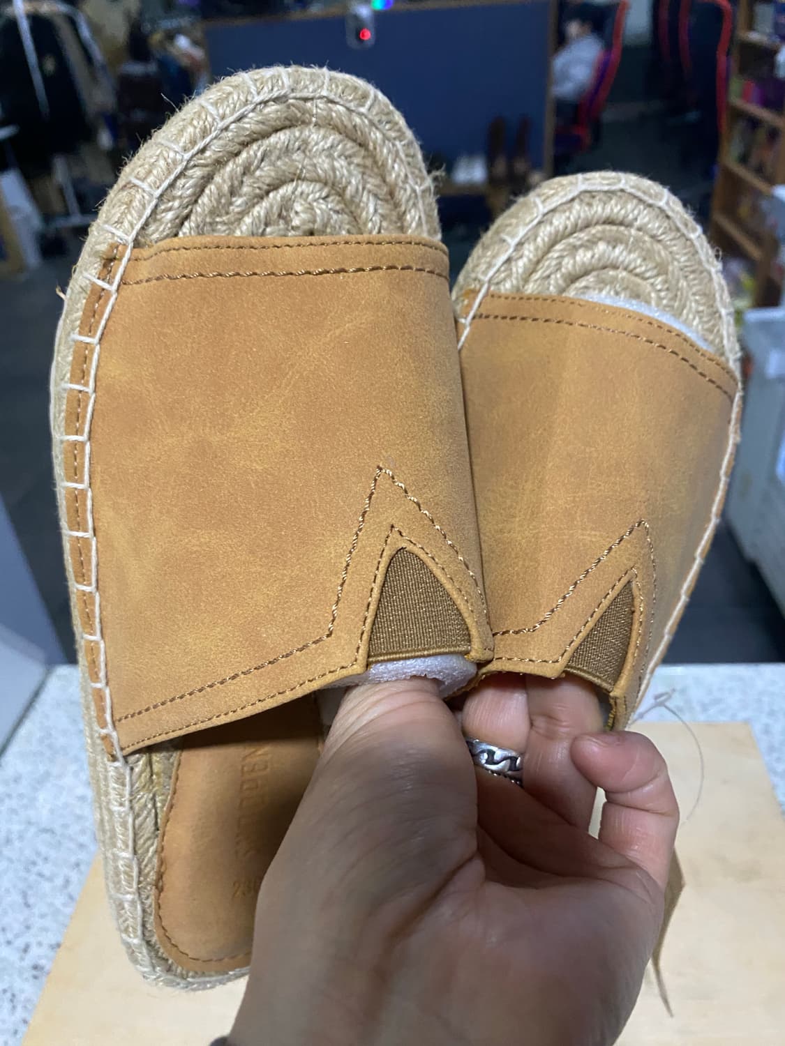 슈펜 에스파듀 샌들 230 카멜 새상품 상품이미지3