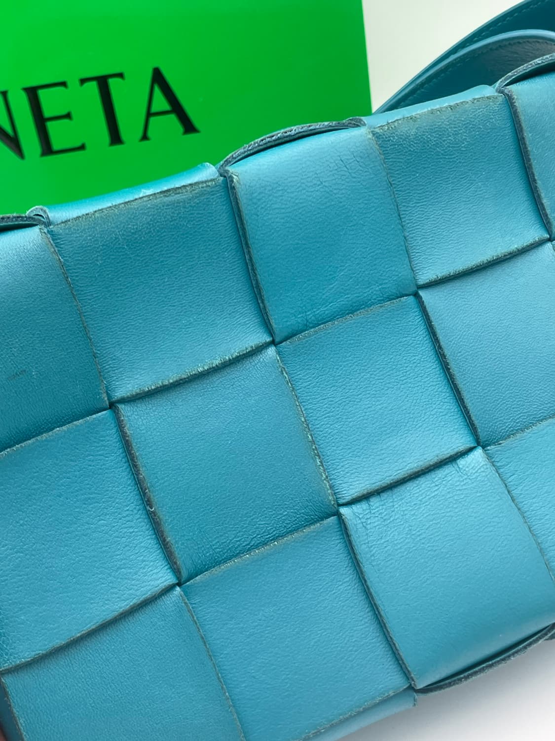 [ 정품 ] 보테가베네타 램스킨 카세트백 크로스백 블루그린 상품이미지8