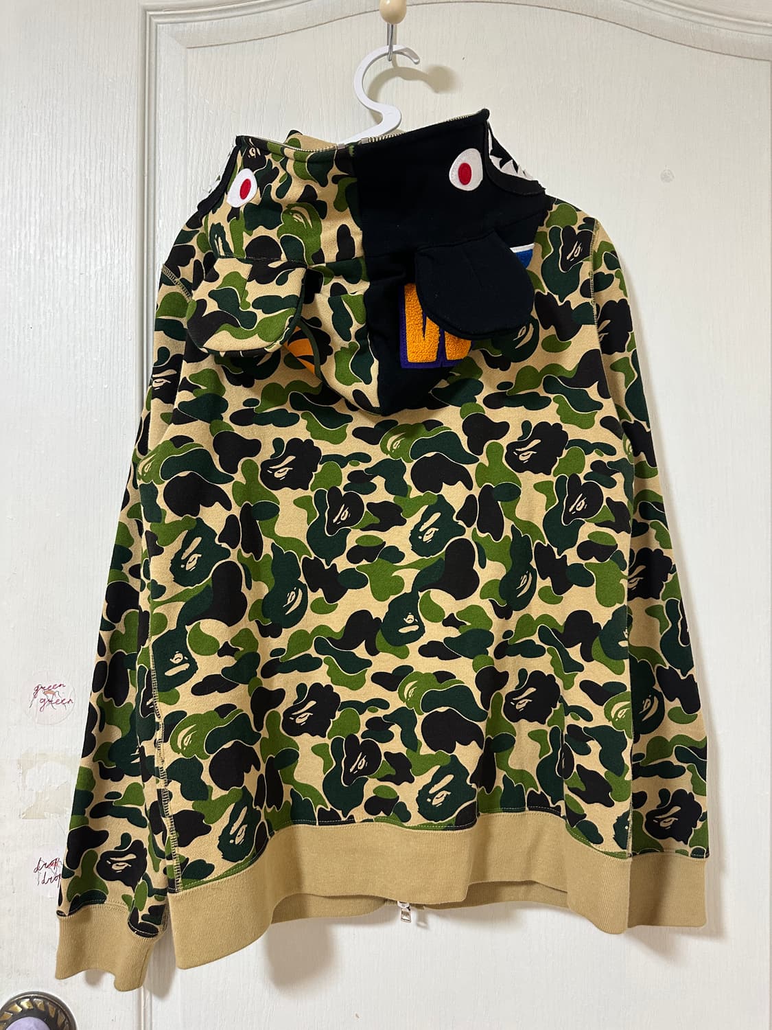 베이프 샤크 베어 후드집업 상품이미지3