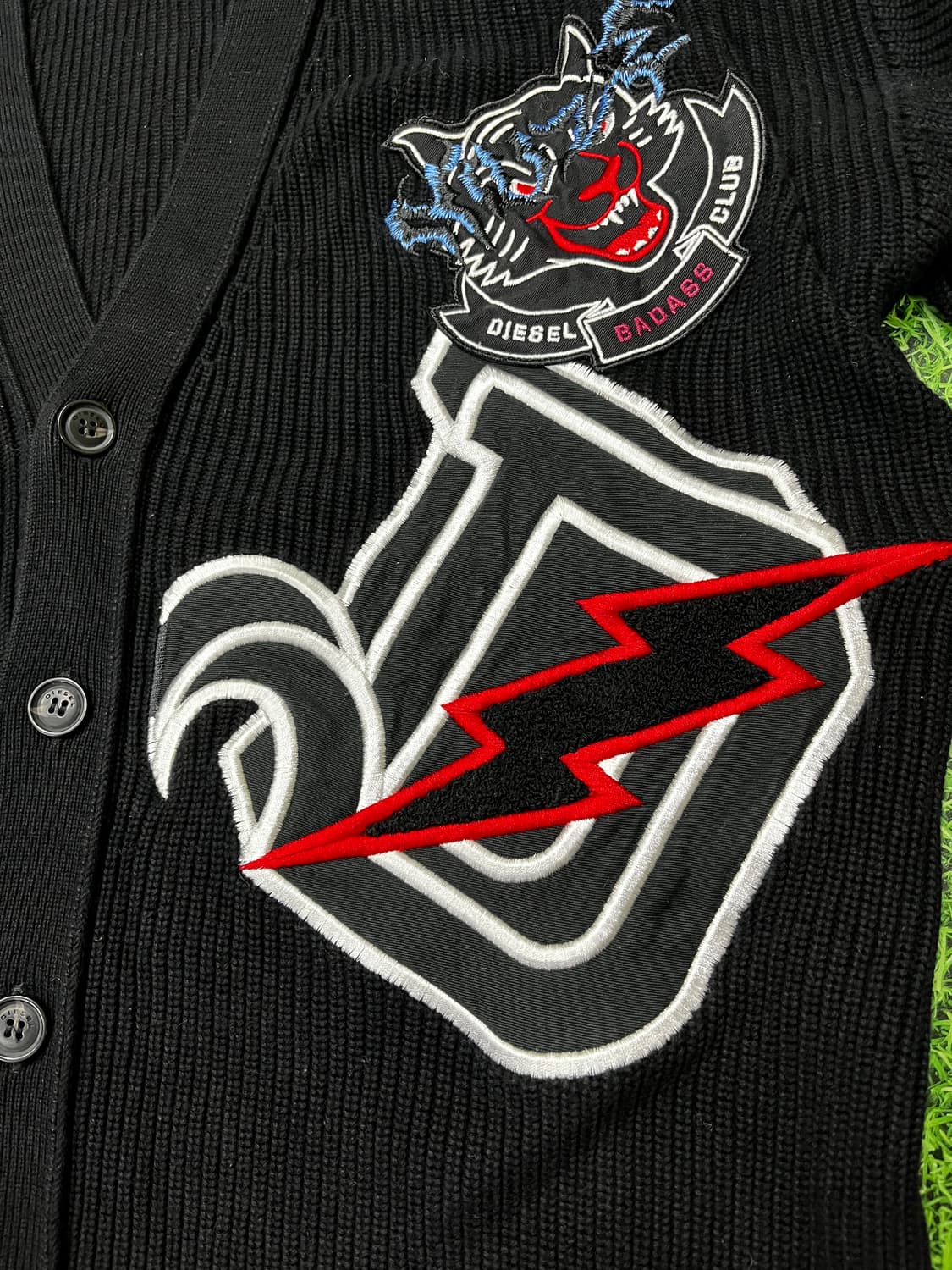 디젤 DIESEL 바시티 가디건 오버핏 니트 스웨터 상품이미지4