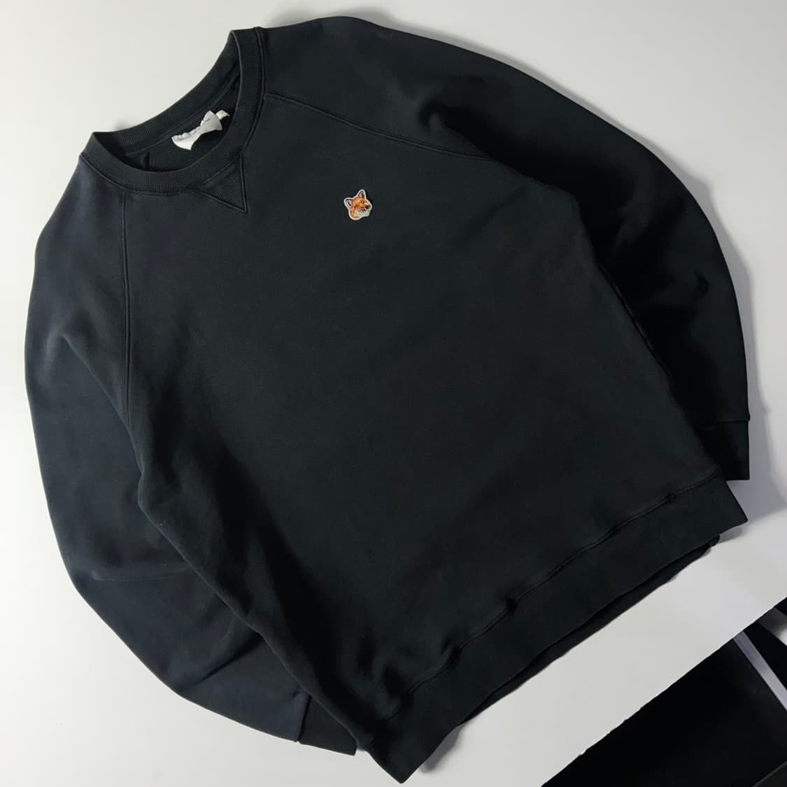 Maison kitsne  메종 키츠네 폭스패치 코튼 블랙 맨투맨  상품이미지2