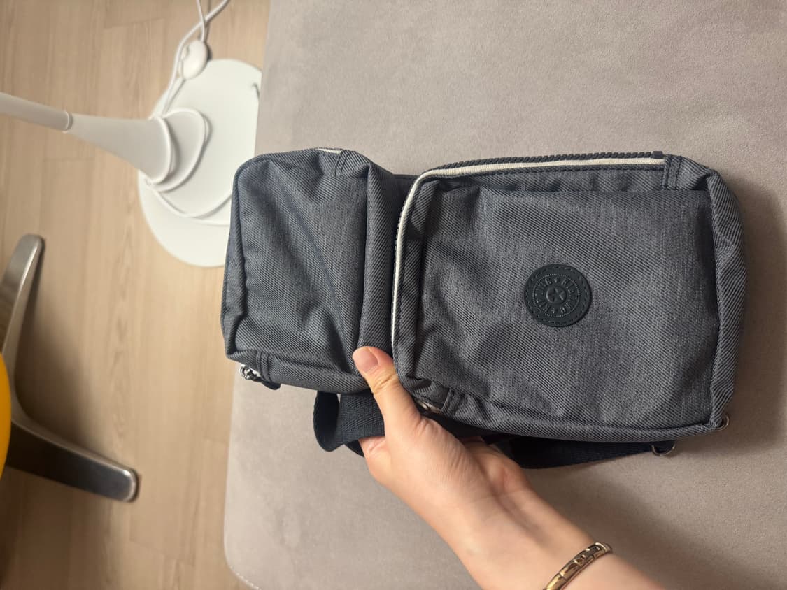 키플링 데일리크로스백 겸 여행가방 상품이미지1