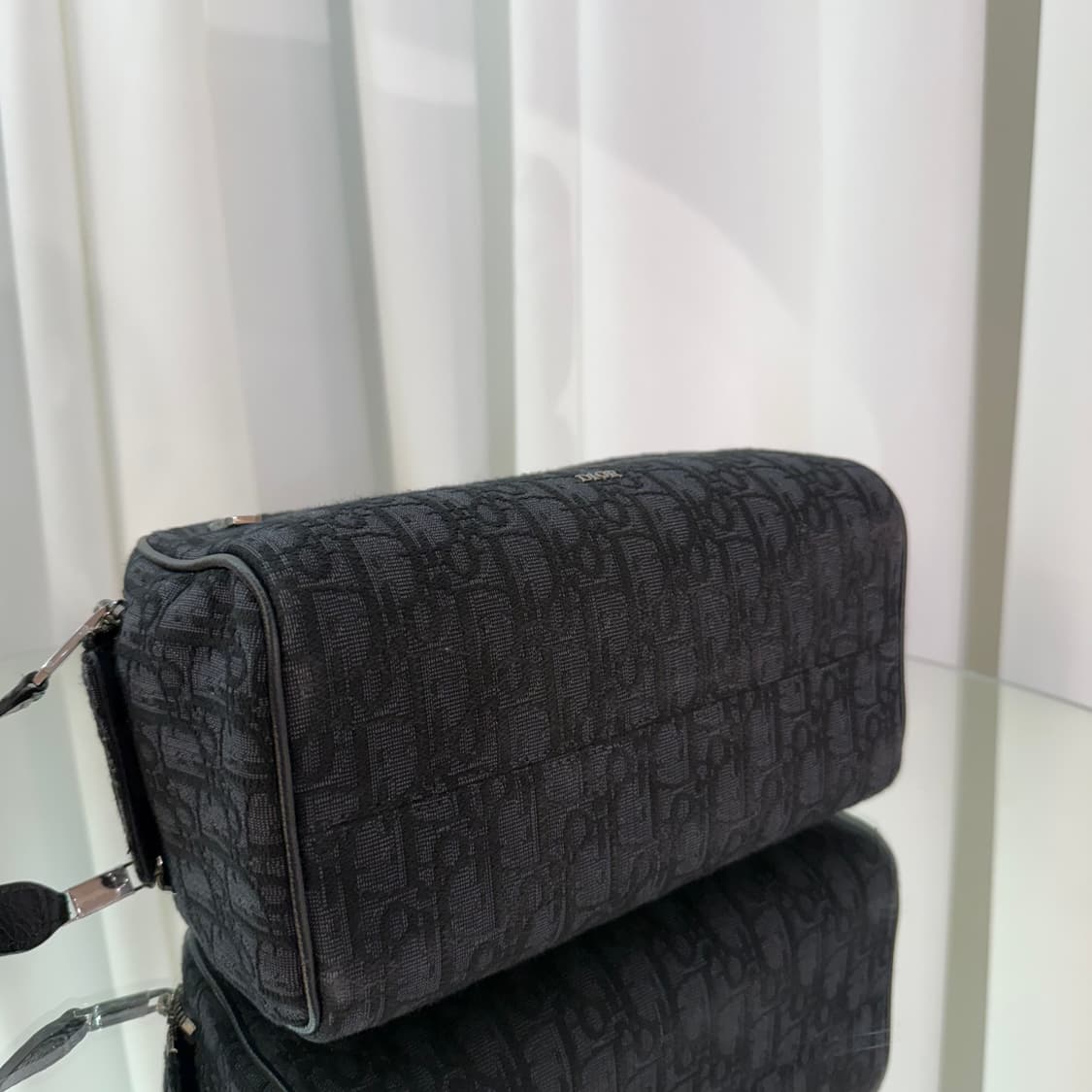 디올 토일레트리 백 블랙 오블리크 자카드
2ESCA494YKY-H03E  상품이미지7