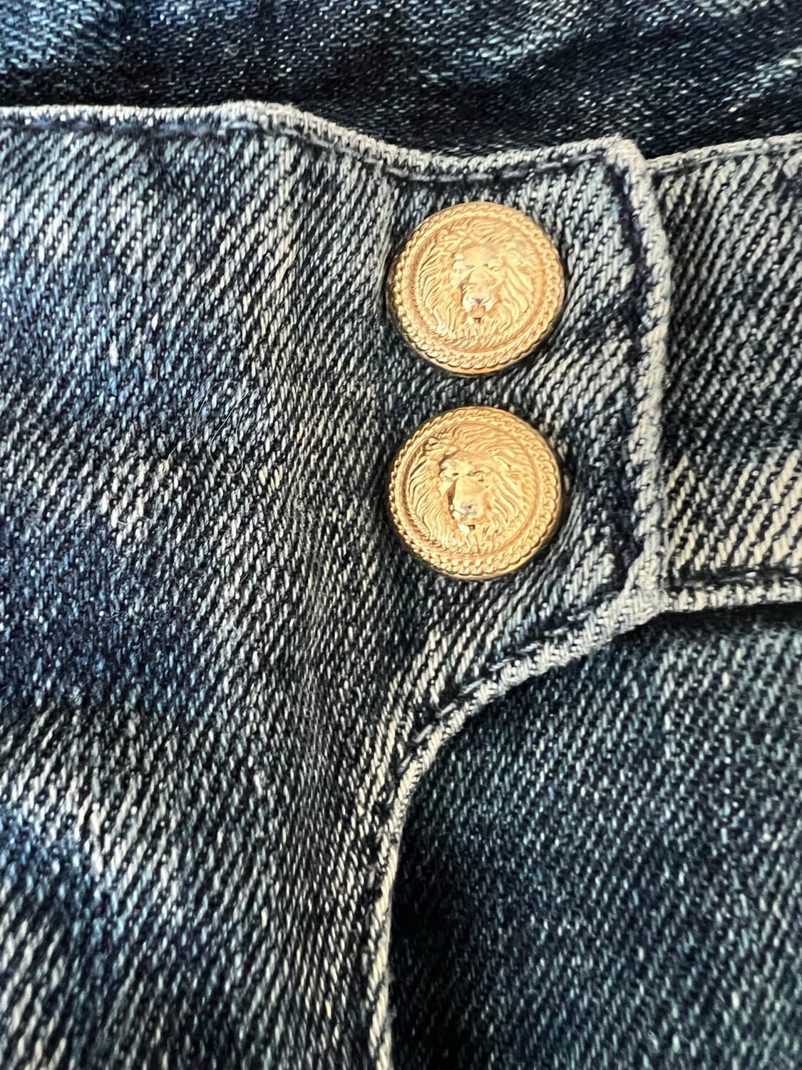  발망(Balmain)시그니처 아이템인  상품이미지3